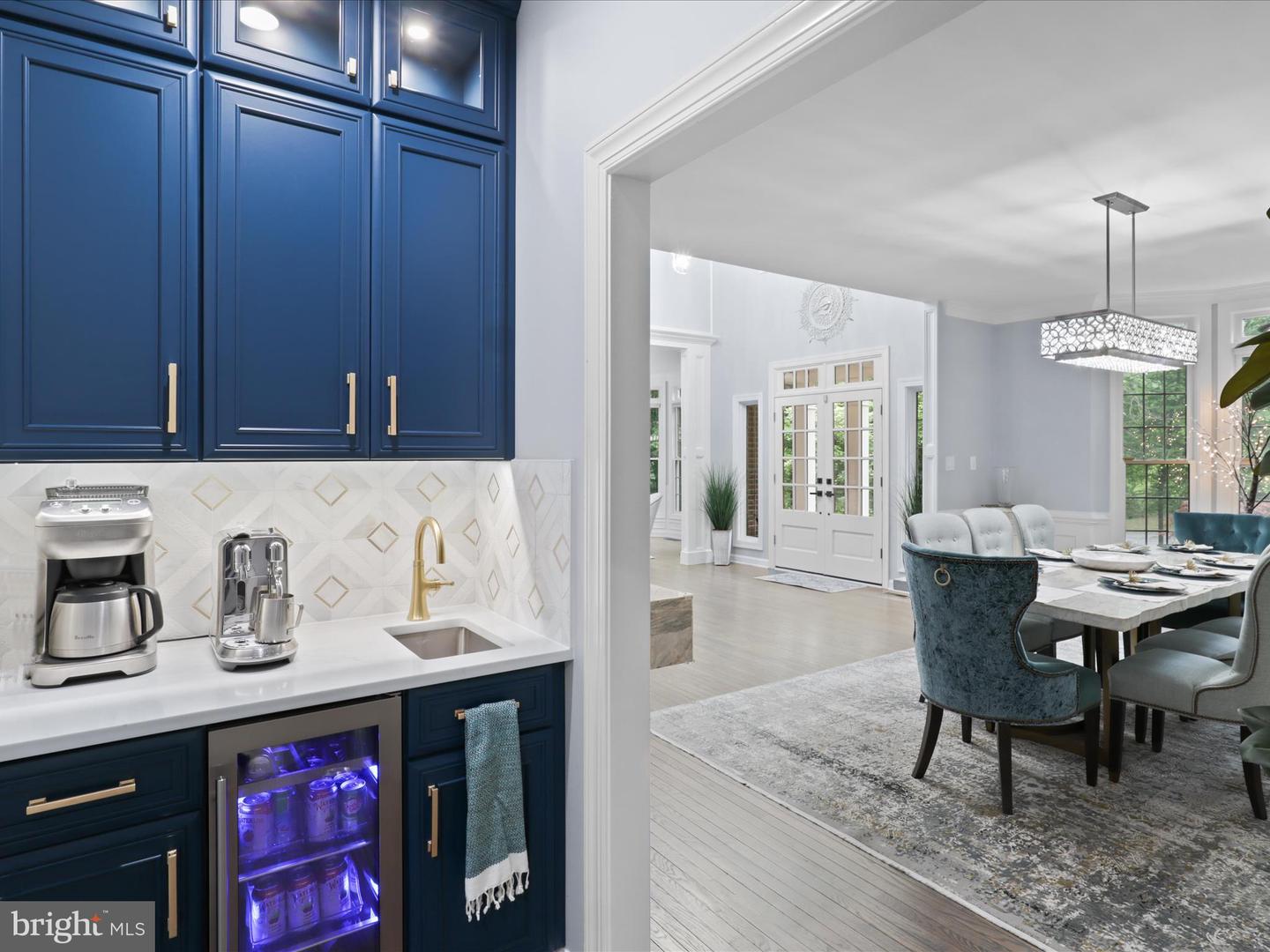 8197 COTTAGE ROSE CT, FAIRFAX STATION, Virginia 22039, 5 Bedrooms Bedrooms, ,4 BathroomsBathrooms,Residential,For sale,8197 COTTAGE ROSE CT,VAFX2239878 MLS # VAFX2239878