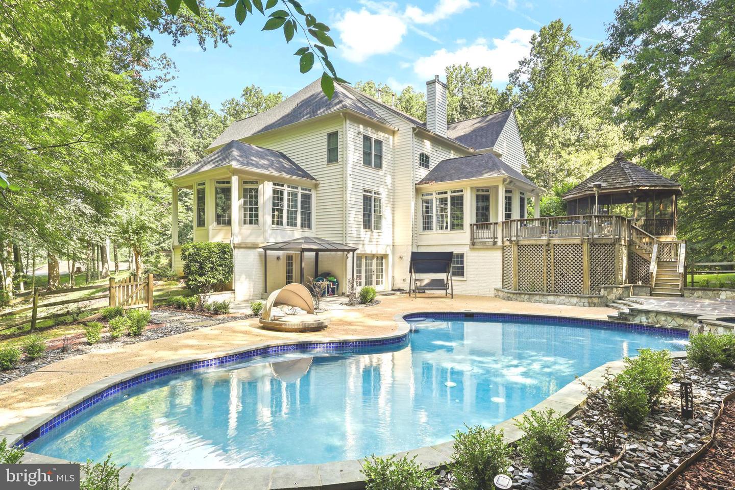 8197 COTTAGE ROSE CT, FAIRFAX STATION, Virginia 22039, 5 Bedrooms Bedrooms, ,4 BathroomsBathrooms,Residential,For sale,8197 COTTAGE ROSE CT,VAFX2239878 MLS # VAFX2239878