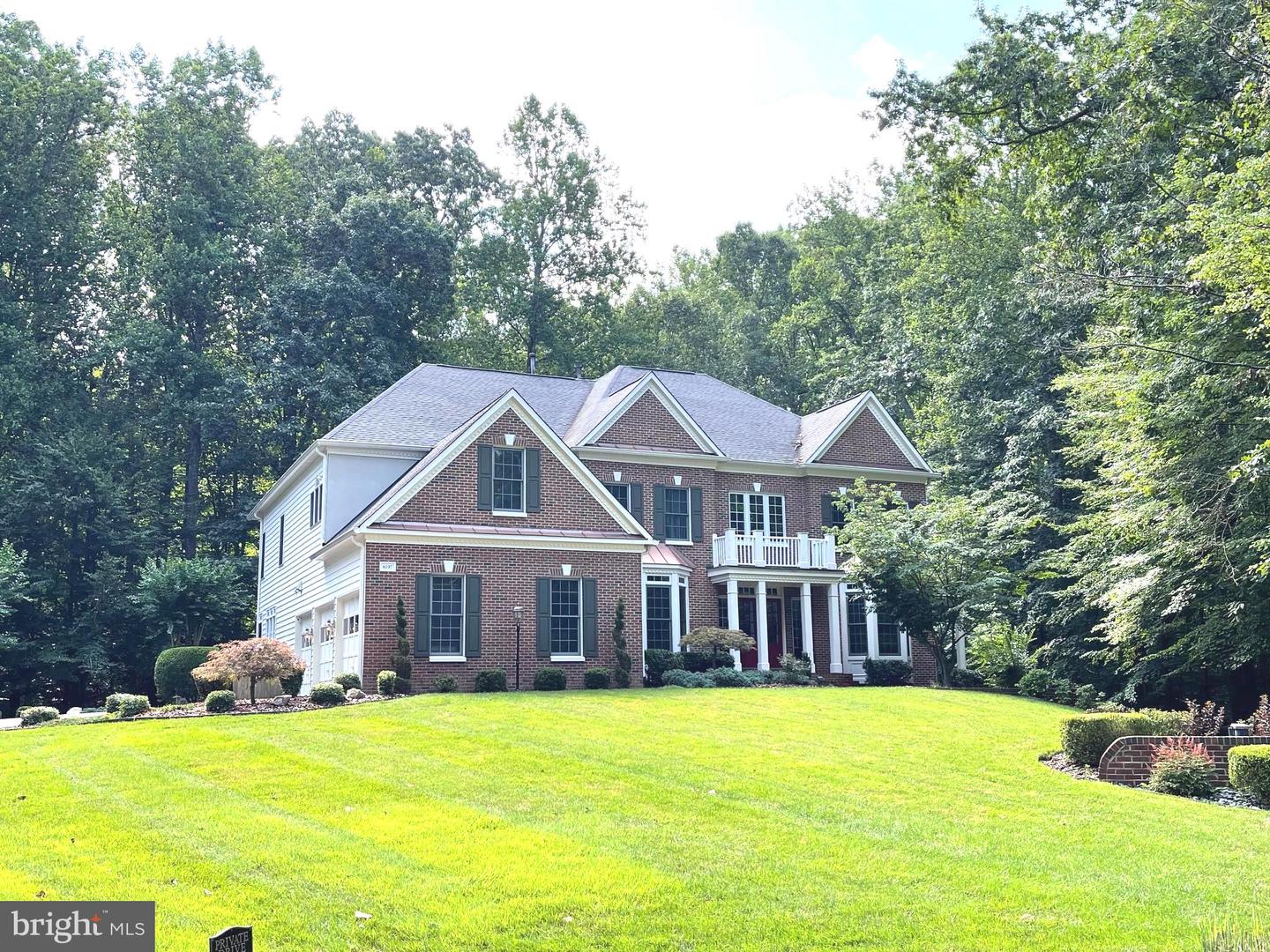 8197 COTTAGE ROSE CT, FAIRFAX STATION, Virginia 22039, 5 Bedrooms Bedrooms, ,4 BathroomsBathrooms,Residential,For sale,8197 COTTAGE ROSE CT,VAFX2239878 MLS # VAFX2239878