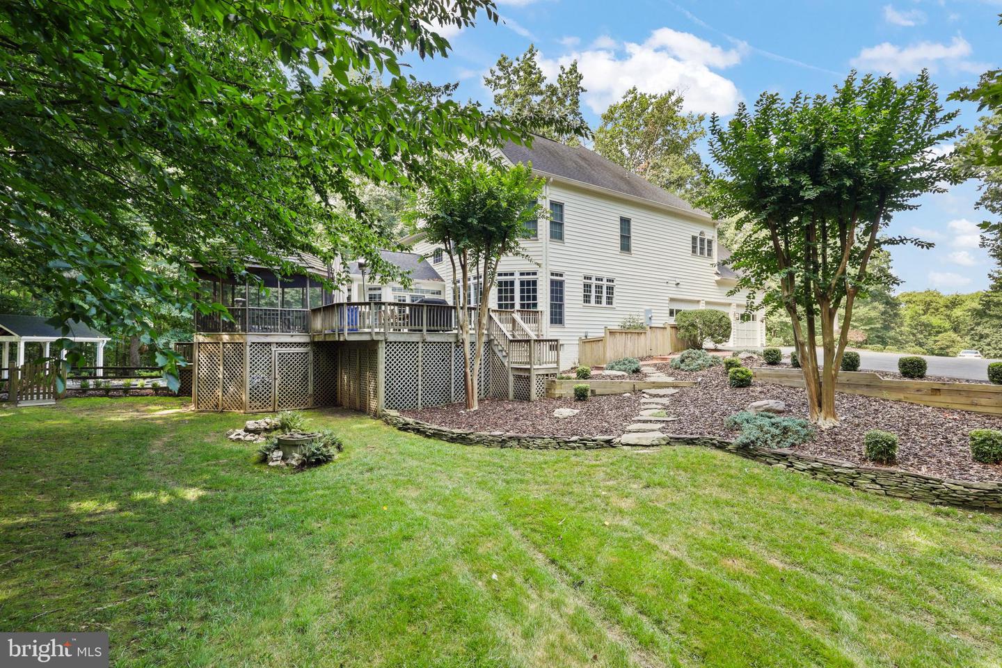 8197 COTTAGE ROSE CT, FAIRFAX STATION, Virginia 22039, 5 Bedrooms Bedrooms, ,4 BathroomsBathrooms,Residential,For sale,8197 COTTAGE ROSE CT,VAFX2239878 MLS # VAFX2239878