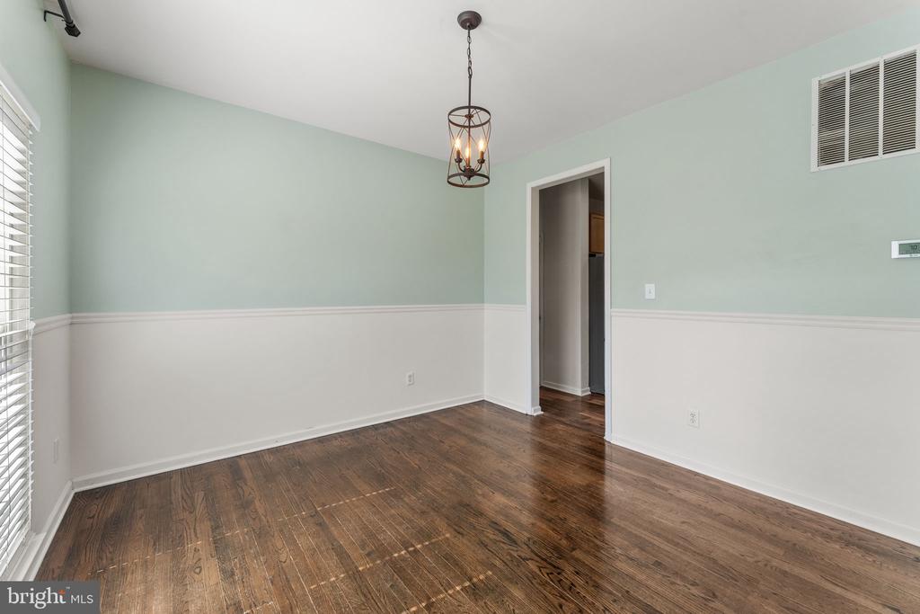5219 JOSHUA TREE CIR, FREDERICKSBURG, Virginia 22407, 5 Bedrooms Bedrooms, ,3 BathroomsBathrooms,Residential,5219 JOSHUA TREE CIR,VASP2036762 MLS # VASP2036762