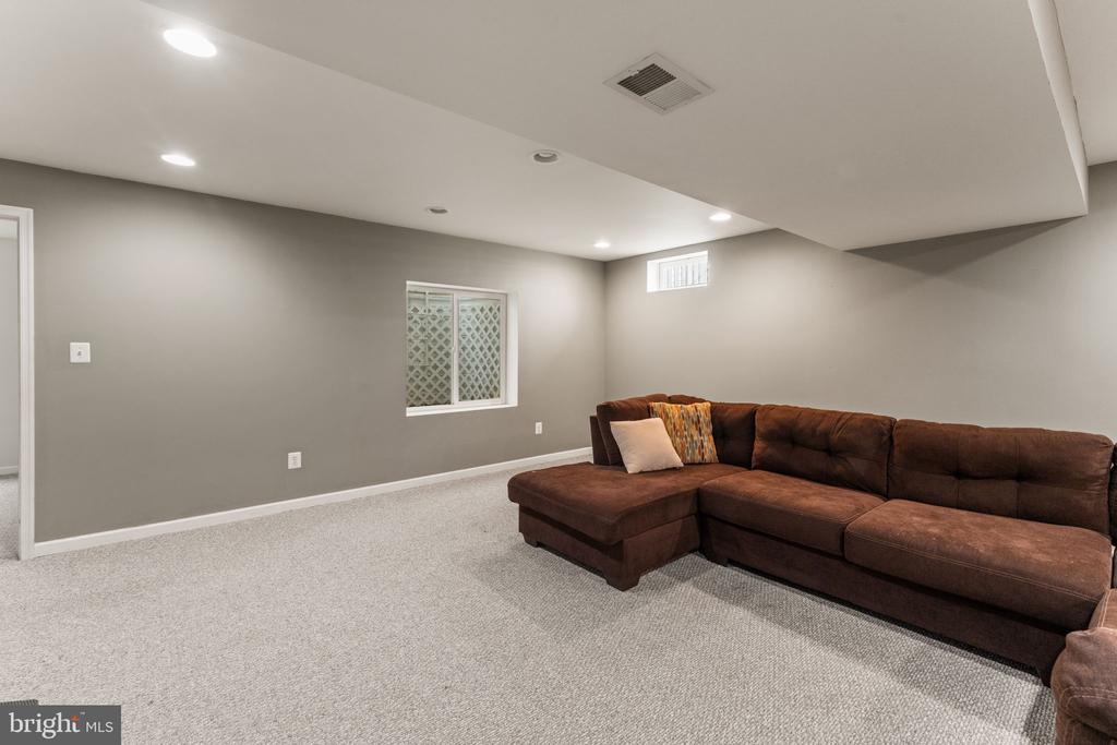 5219 JOSHUA TREE CIR, FREDERICKSBURG, Virginia 22407, 5 Bedrooms Bedrooms, ,3 BathroomsBathrooms,Residential,5219 JOSHUA TREE CIR,VASP2036762 MLS # VASP2036762