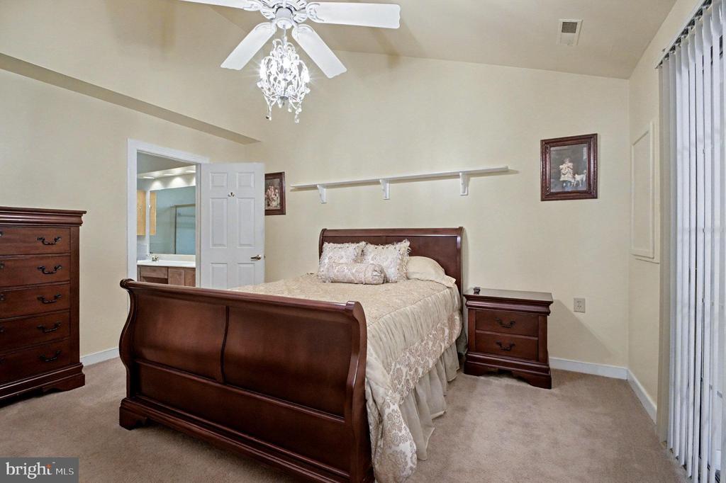11239 STONE MILL CT, FREDERICKSBURG, Virginia 22407, 3 Bedrooms Bedrooms, ,3 BathroomsBathrooms,Residential,SUMMERLAKE,11239 STONE MILL CT,VASP2036828 MLS # VASP2036828