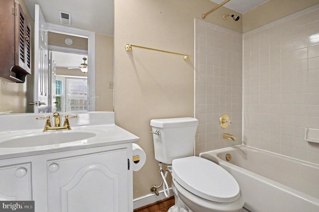 11239 STONE MILL CT, FREDERICKSBURG, Virginia 22407, 3 Bedrooms Bedrooms, ,3 BathroomsBathrooms,Residential,SUMMERLAKE,11239 STONE MILL CT,VASP2036828 MLS # VASP2036828