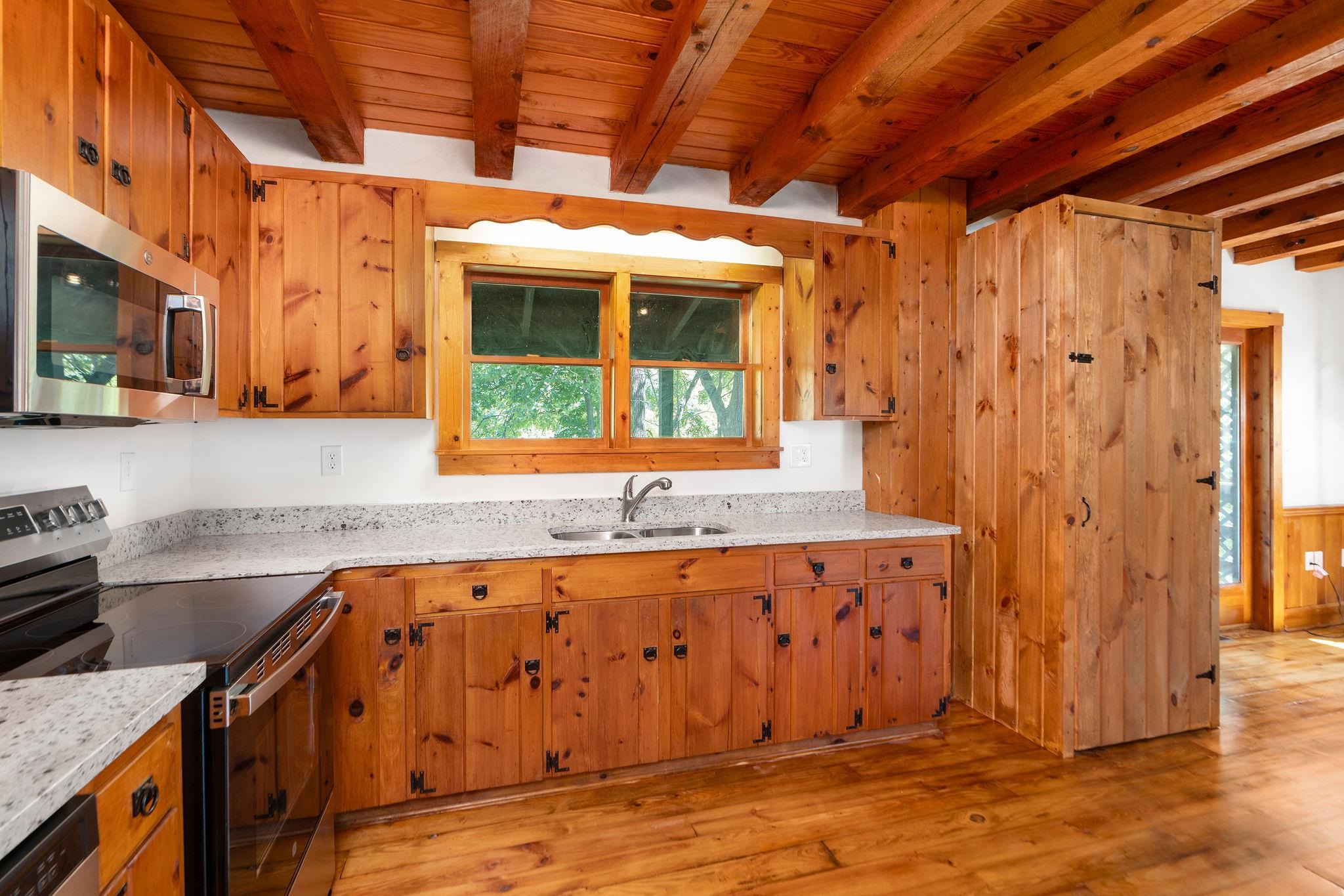 188 RIVER RIDGE RD, VERONA, Virginia 24482, 2 Bedrooms Bedrooms, ,2 BathroomsBathrooms,Residential,188 RIVER RIDGE RD,668935 MLS # 668935