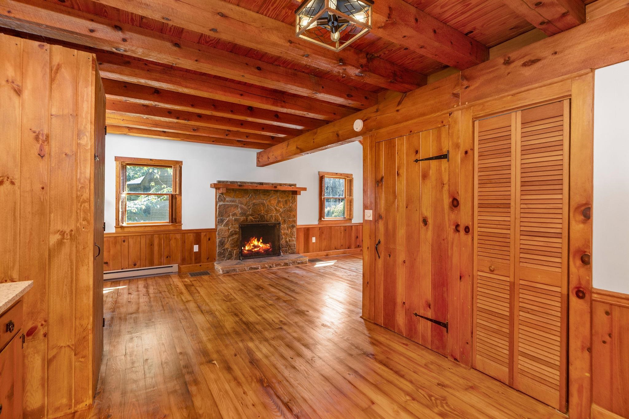 188 RIVER RIDGE RD, VERONA, Virginia 24482, 2 Bedrooms Bedrooms, ,2 BathroomsBathrooms,Residential,188 RIVER RIDGE RD,668935 MLS # 668935