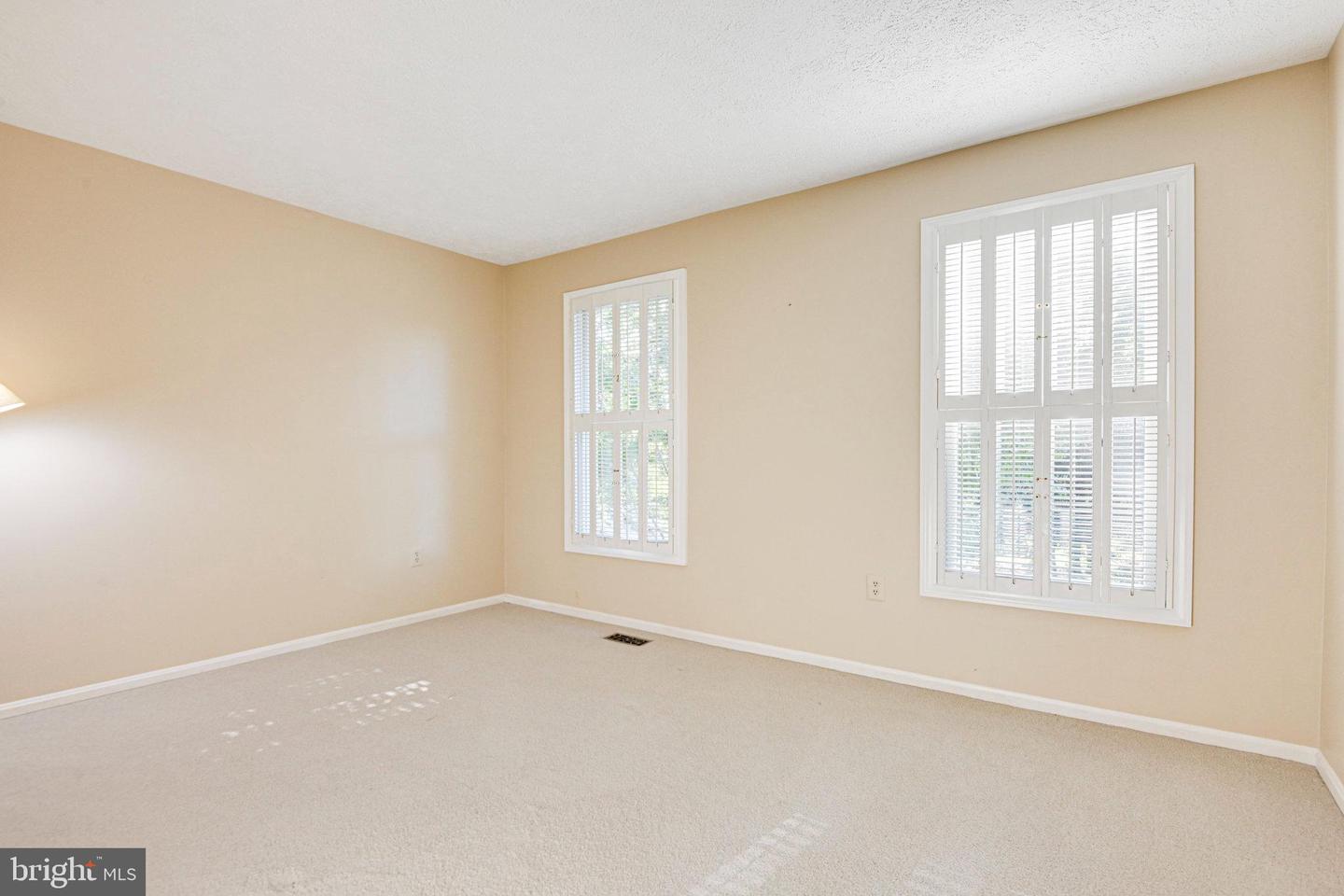 1817 CLOVERMEADOW DR, VIENNA, Virginia 22182, 4 Bedrooms Bedrooms, ,3 BathroomsBathrooms,Residential,For sale,1817 CLOVERMEADOW DR,VAFX2263082 MLS # VAFX2263082