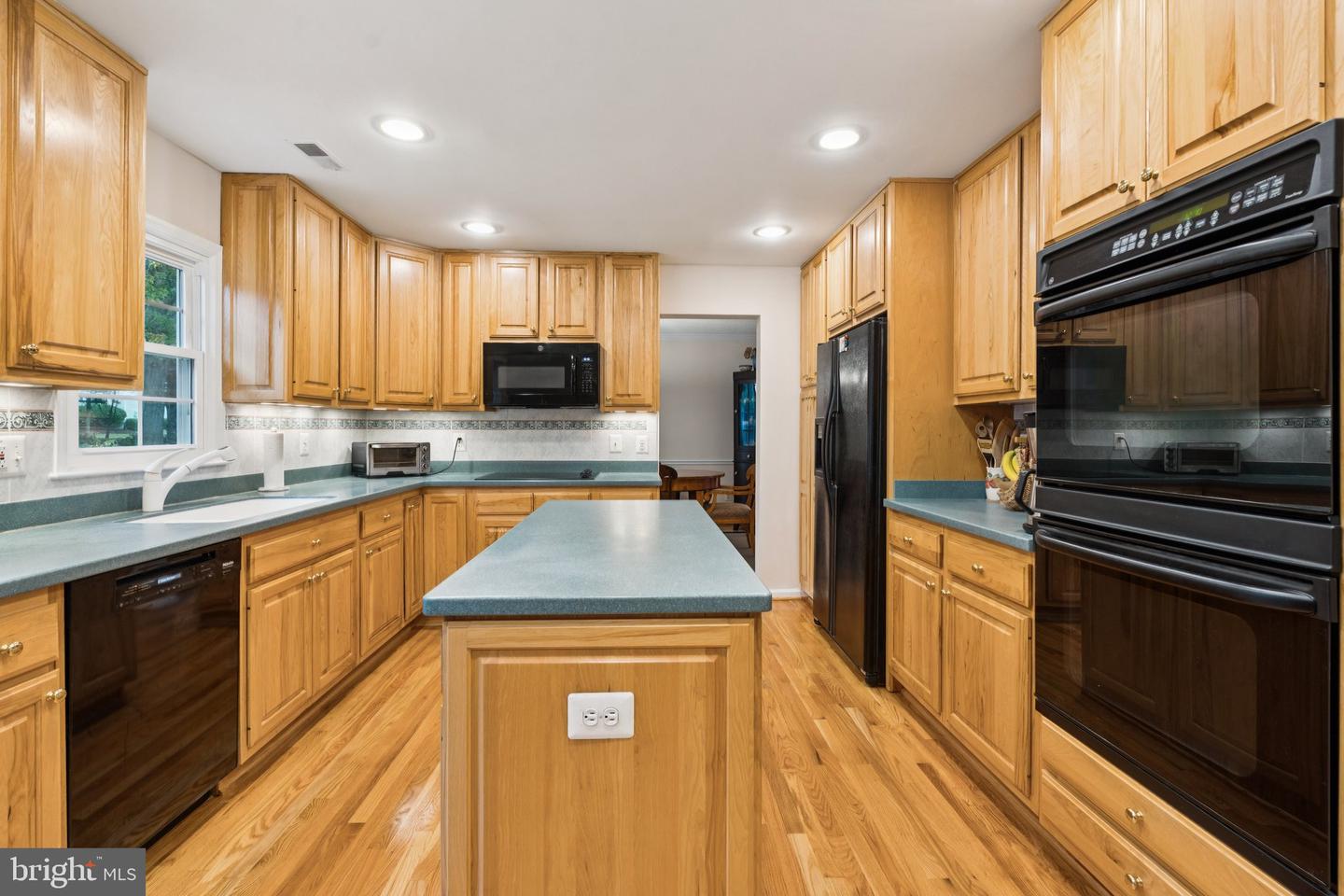 3559 PLUM DALE DR, FAIRFAX, Virginia 22033, 4 Bedrooms Bedrooms, ,2 BathroomsBathrooms,Residential,For sale,3559 PLUM DALE DR,VAFX2264584 MLS # VAFX2264584