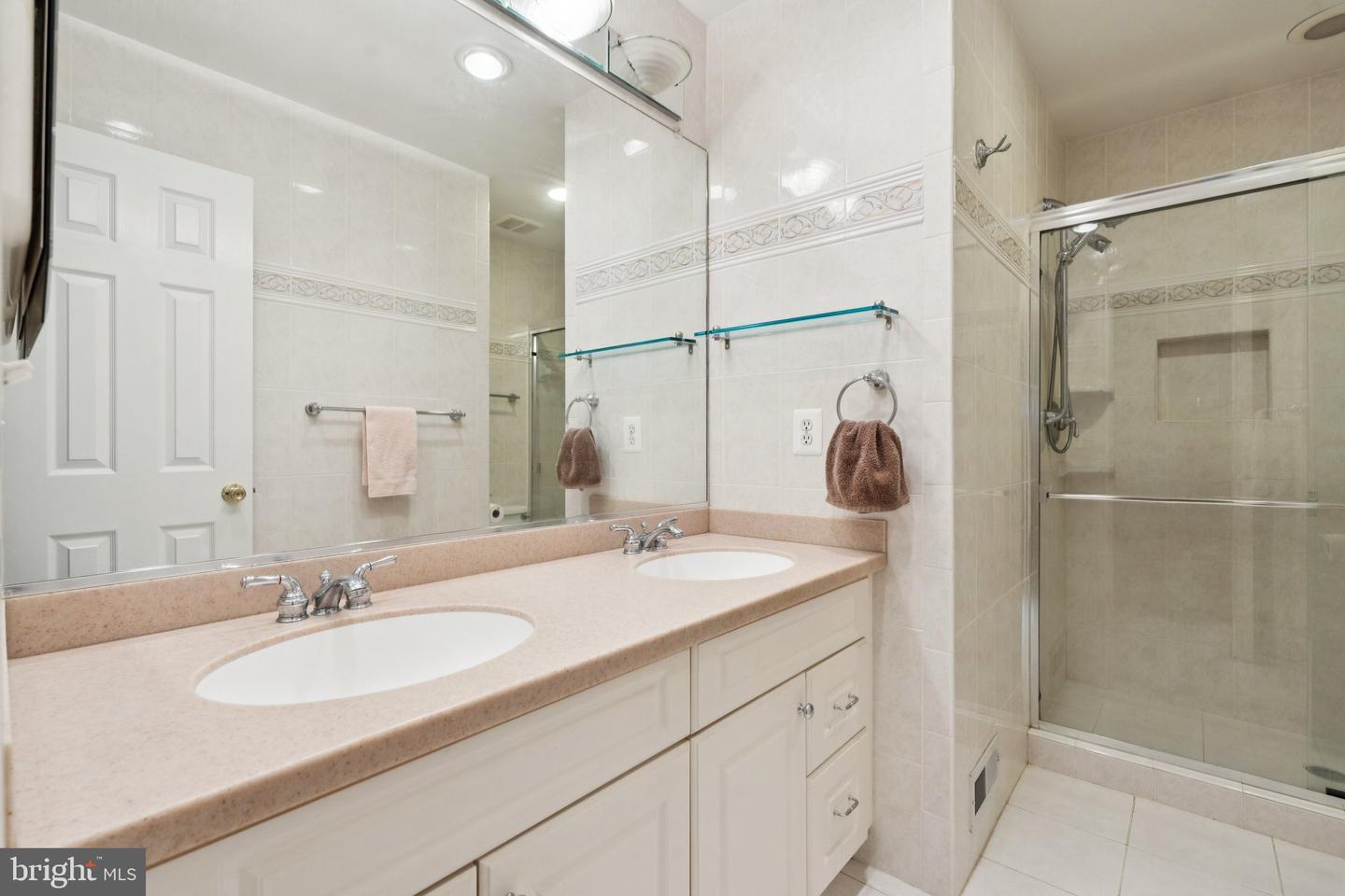 3559 PLUM DALE DR, FAIRFAX, Virginia 22033, 4 Bedrooms Bedrooms, ,2 BathroomsBathrooms,Residential,For sale,3559 PLUM DALE DR,VAFX2264584 MLS # VAFX2264584