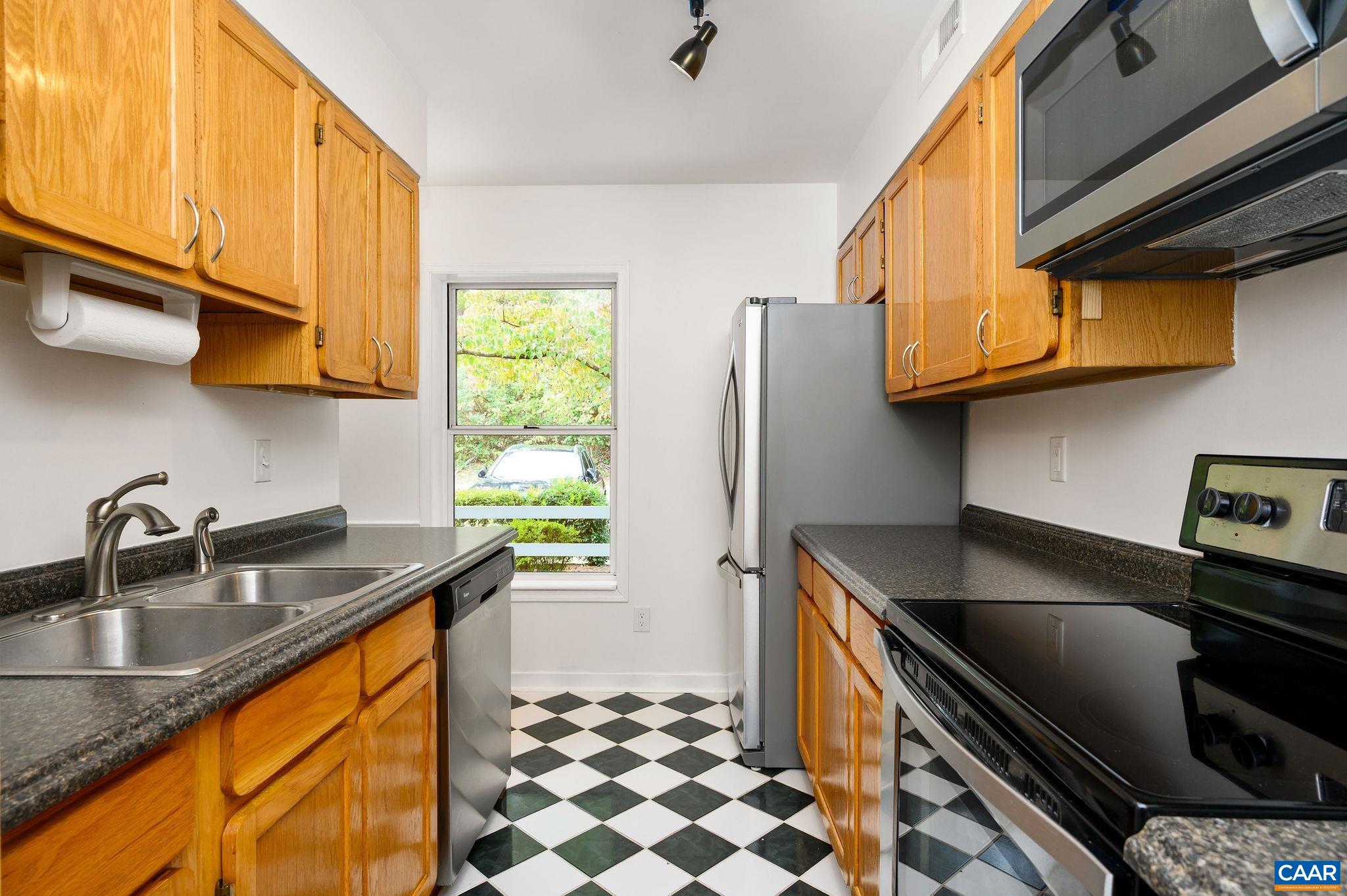 1270 MAPLE VIEW DR, CHARLOTTESVILLE, Virginia 22902, 2 Bedrooms Bedrooms, ,1 BathroomBathrooms,Residential,1270 MAPLE VIEW DR,669938 MLS # 669938