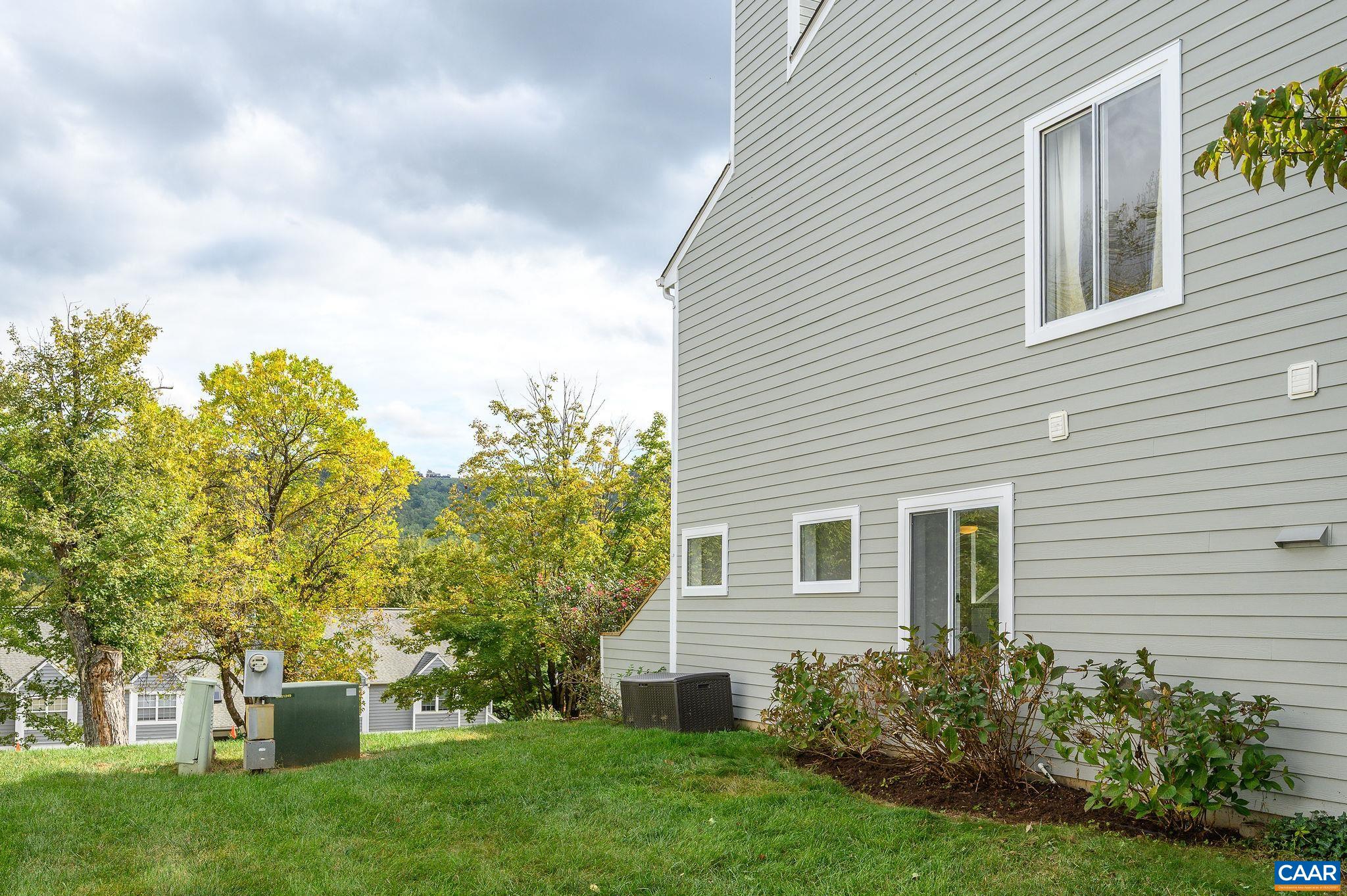 1270 MAPLE VIEW DR, CHARLOTTESVILLE, Virginia 22902, 2 Bedrooms Bedrooms, ,1 BathroomBathrooms,Residential,1270 MAPLE VIEW DR,669938 MLS # 669938