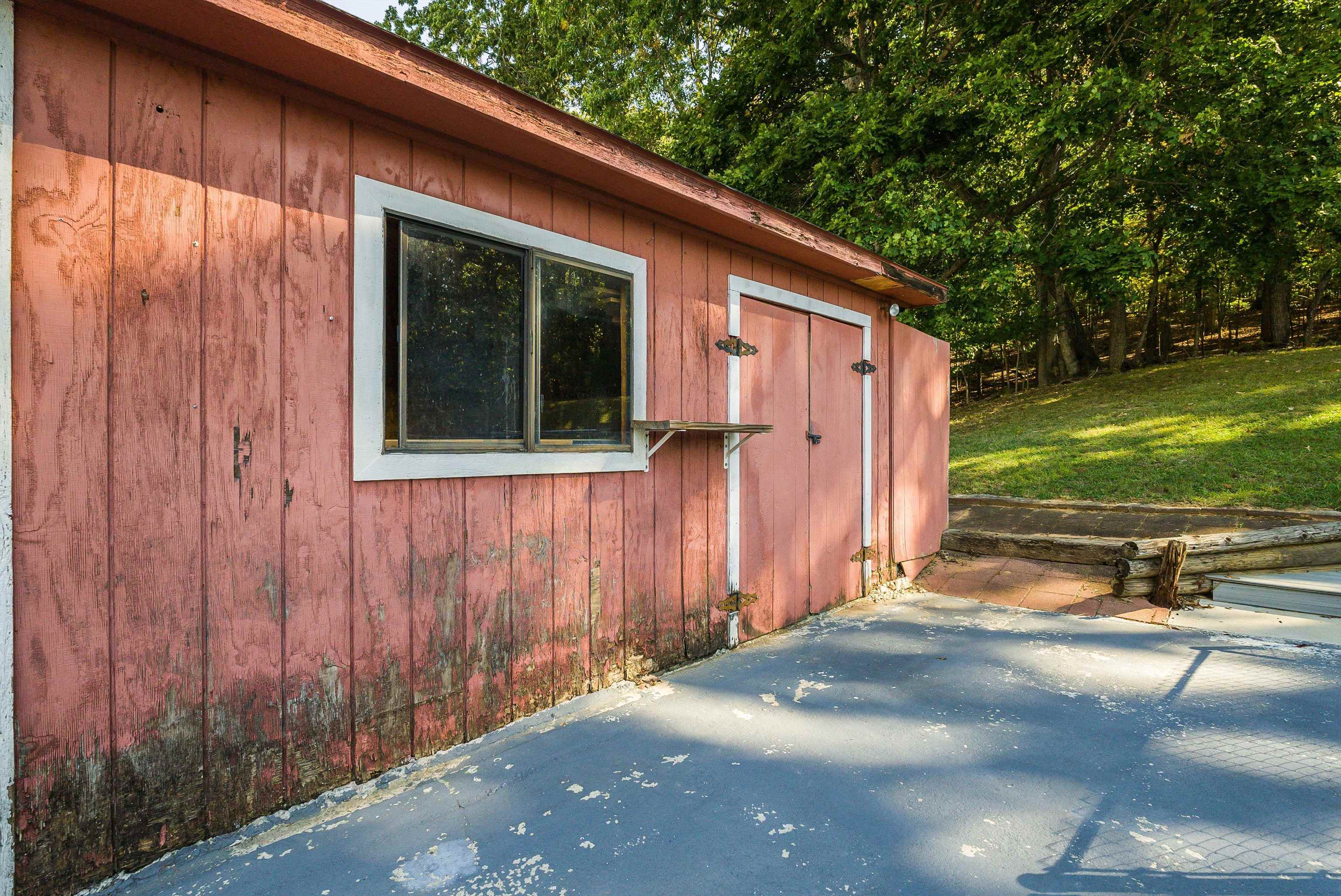 1775 SHUTTERLEE MILL RD, STAUNTON, Virginia 24401, 3 Bedrooms Bedrooms, ,1 BathroomBathrooms,Residential,1775 SHUTTERLEE MILL RD,669940 MLS # 669940