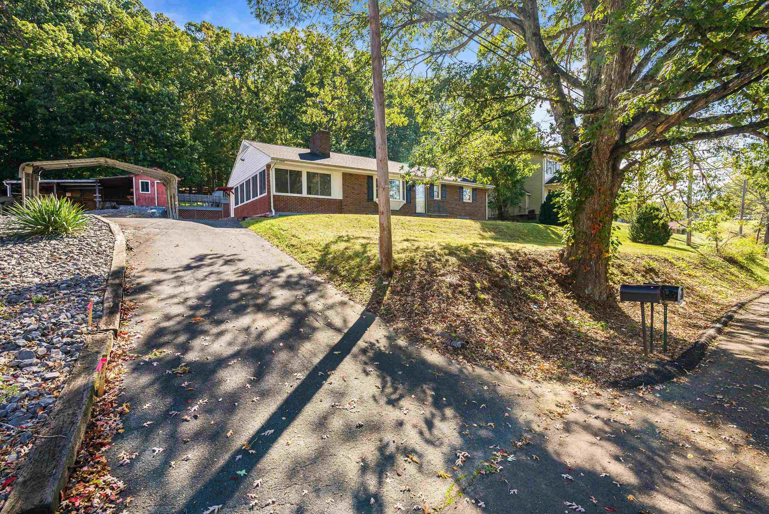 1775 SHUTTERLEE MILL RD, STAUNTON, Virginia 24401, 3 Bedrooms Bedrooms, ,1 BathroomBathrooms,Residential,1775 SHUTTERLEE MILL RD,669940 MLS # 669940