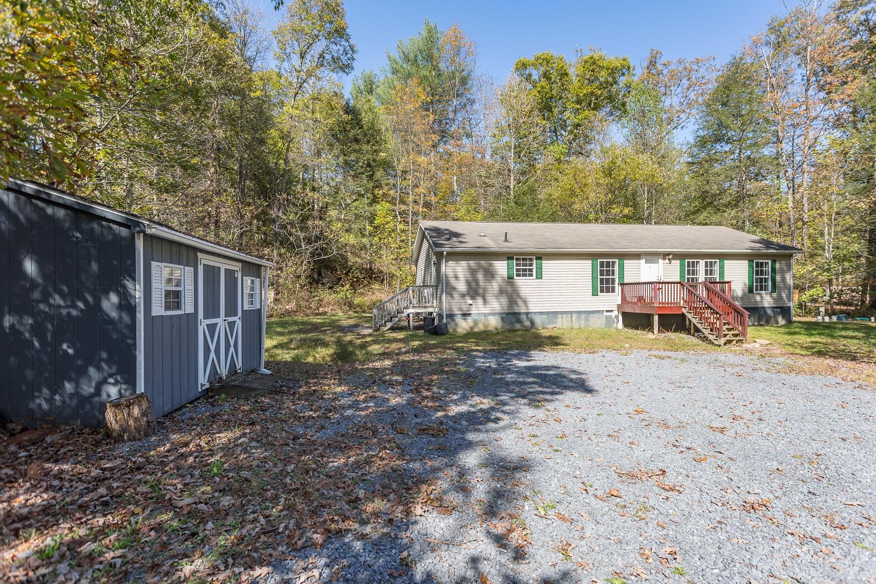 9658 BRIERY BRANCH RD, DAYTON, Virginia 22821, 3 Bedrooms Bedrooms, ,2 BathroomsBathrooms,Residential,9658,9658 BRIERY BRANCH RD,669945 MLS # 669945