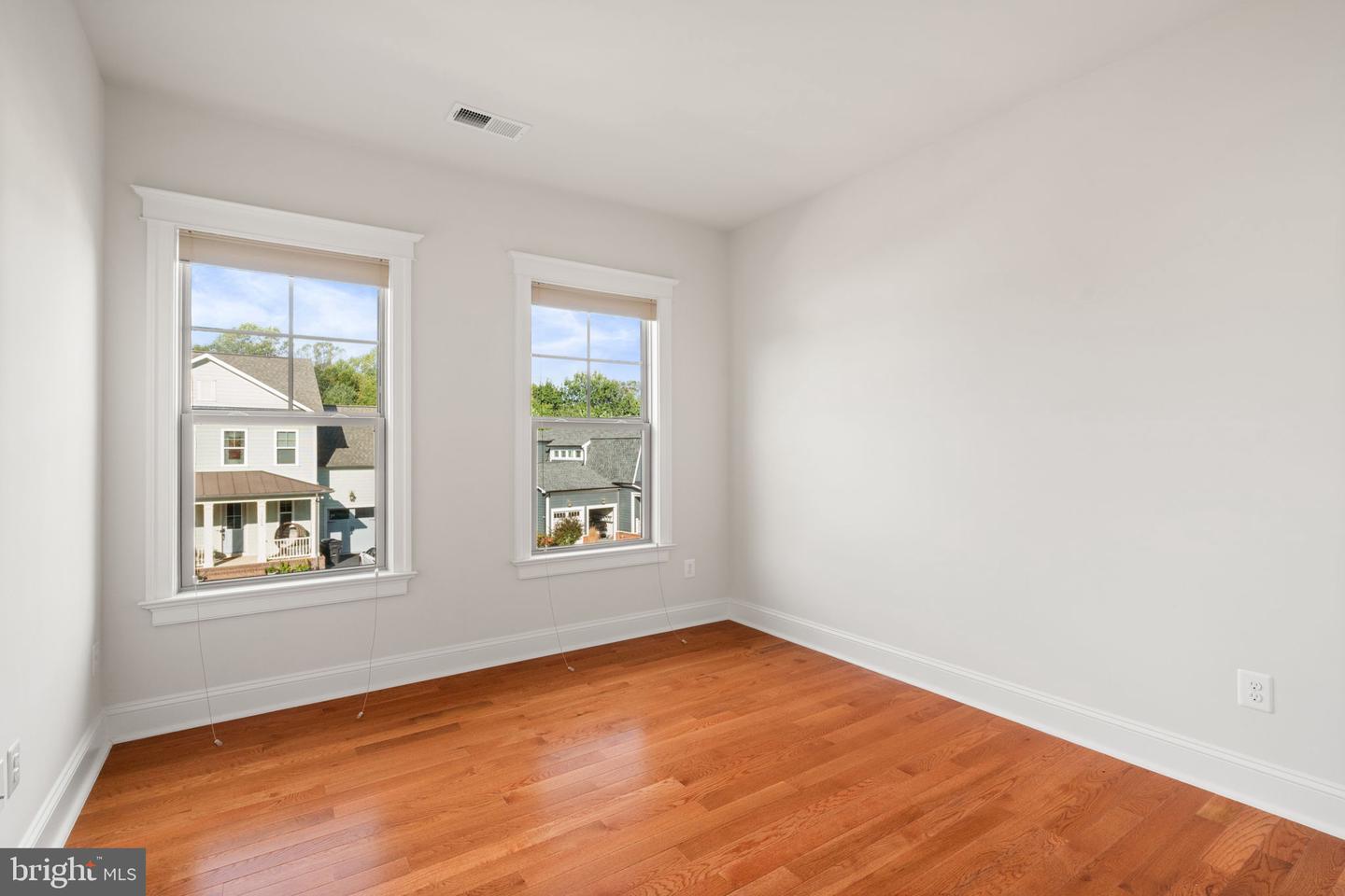 17239 MISS PACKARD CT, DUMFRIES, Virginia 22026, 6 Bedrooms Bedrooms, 14 Rooms Rooms,5 BathroomsBathrooms,Residential,For sale,17239 MISS PACKARD CT,VAPW2103286 MLS # VAPW2103286