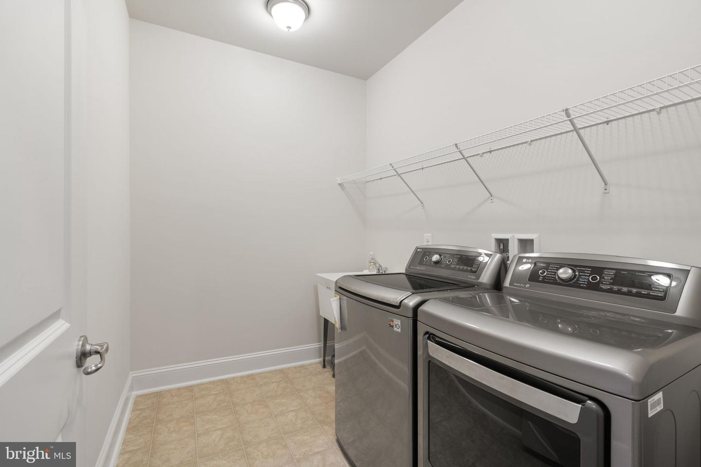 17239 MISS PACKARD CT, DUMFRIES, Virginia 22026, 6 Bedrooms Bedrooms, 14 Rooms Rooms,5 BathroomsBathrooms,Residential,For sale,17239 MISS PACKARD CT,VAPW2103286 MLS # VAPW2103286