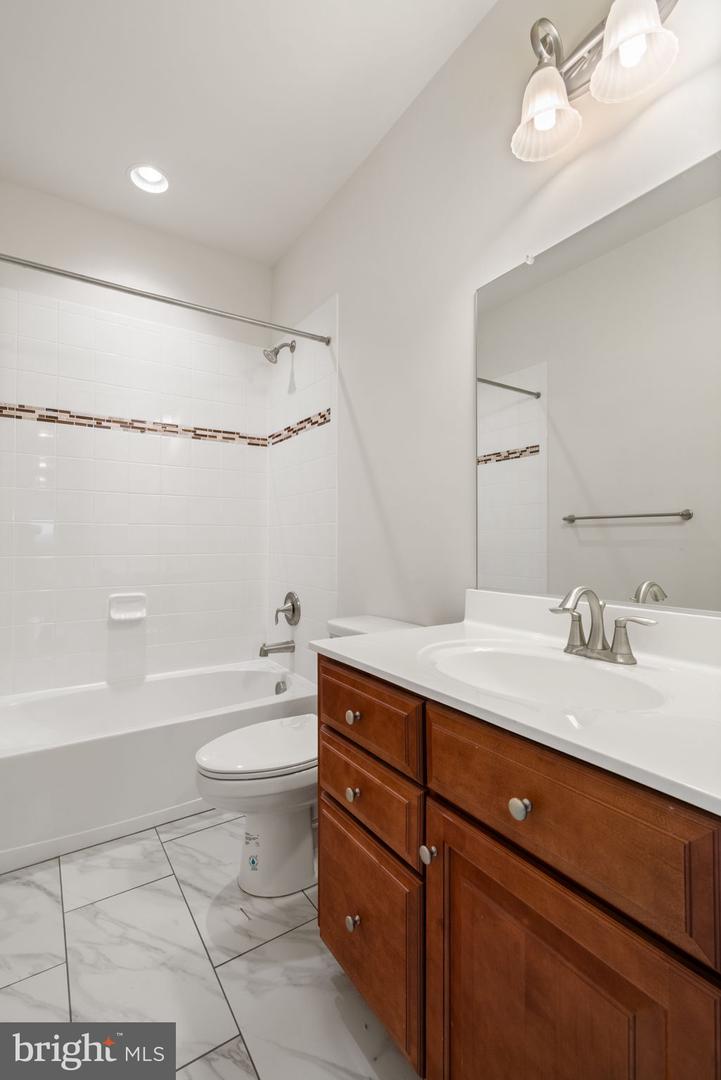 17239 MISS PACKARD CT, DUMFRIES, Virginia 22026, 6 Bedrooms Bedrooms, 14 Rooms Rooms,5 BathroomsBathrooms,Residential,For sale,17239 MISS PACKARD CT,VAPW2103286 MLS # VAPW2103286