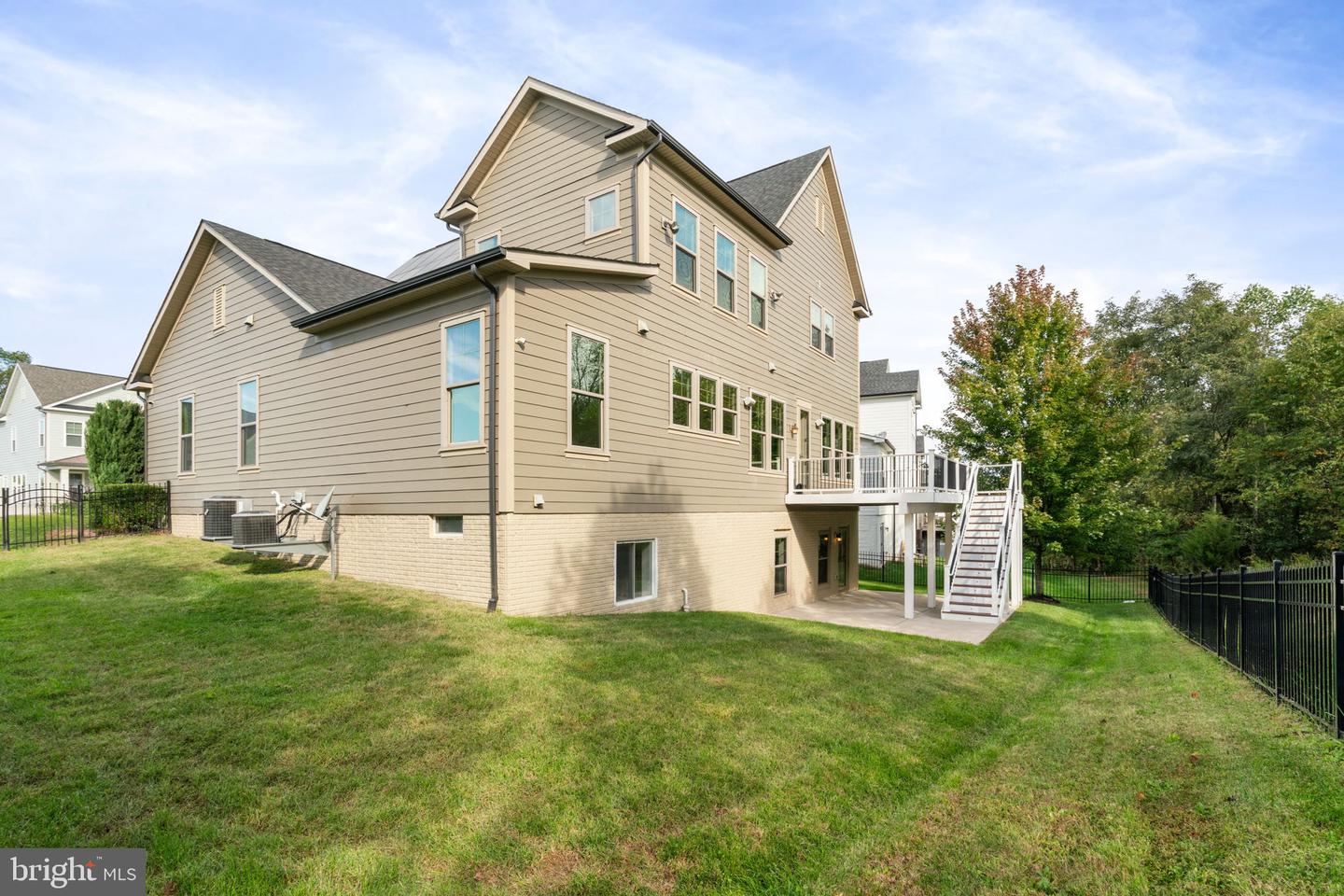 17239 MISS PACKARD CT, DUMFRIES, Virginia 22026, 6 Bedrooms Bedrooms, 14 Rooms Rooms,5 BathroomsBathrooms,Residential,For sale,17239 MISS PACKARD CT,VAPW2103286 MLS # VAPW2103286