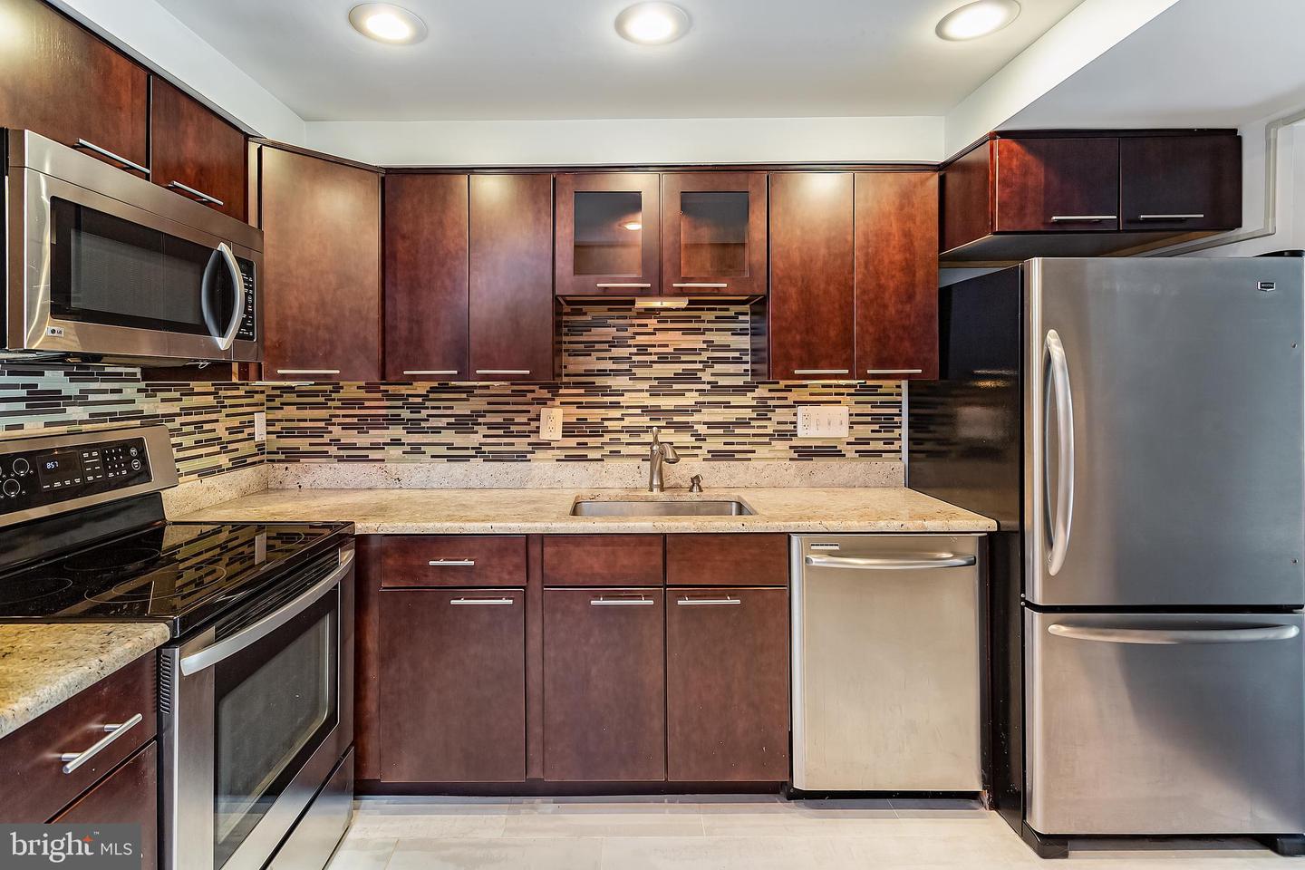 7621 TREMAYNE PL #210, MCLEAN, Virginia 22102, 1 Bedroom Bedrooms, ,1 BathroomBathrooms,Residential,For sale,7621 TREMAYNE PL #210,VAFX2265568 MLS # VAFX2265568