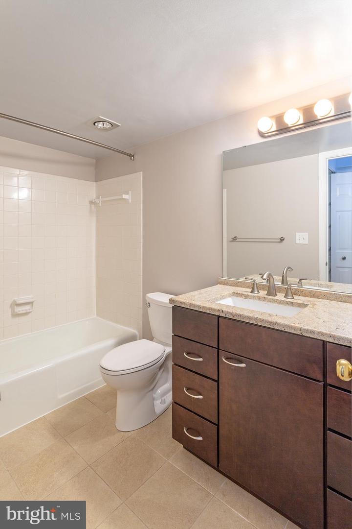 7621 TREMAYNE PL #210, MCLEAN, Virginia 22102, 1 Bedroom Bedrooms, ,1 BathroomBathrooms,Residential,For sale,7621 TREMAYNE PL #210,VAFX2265568 MLS # VAFX2265568