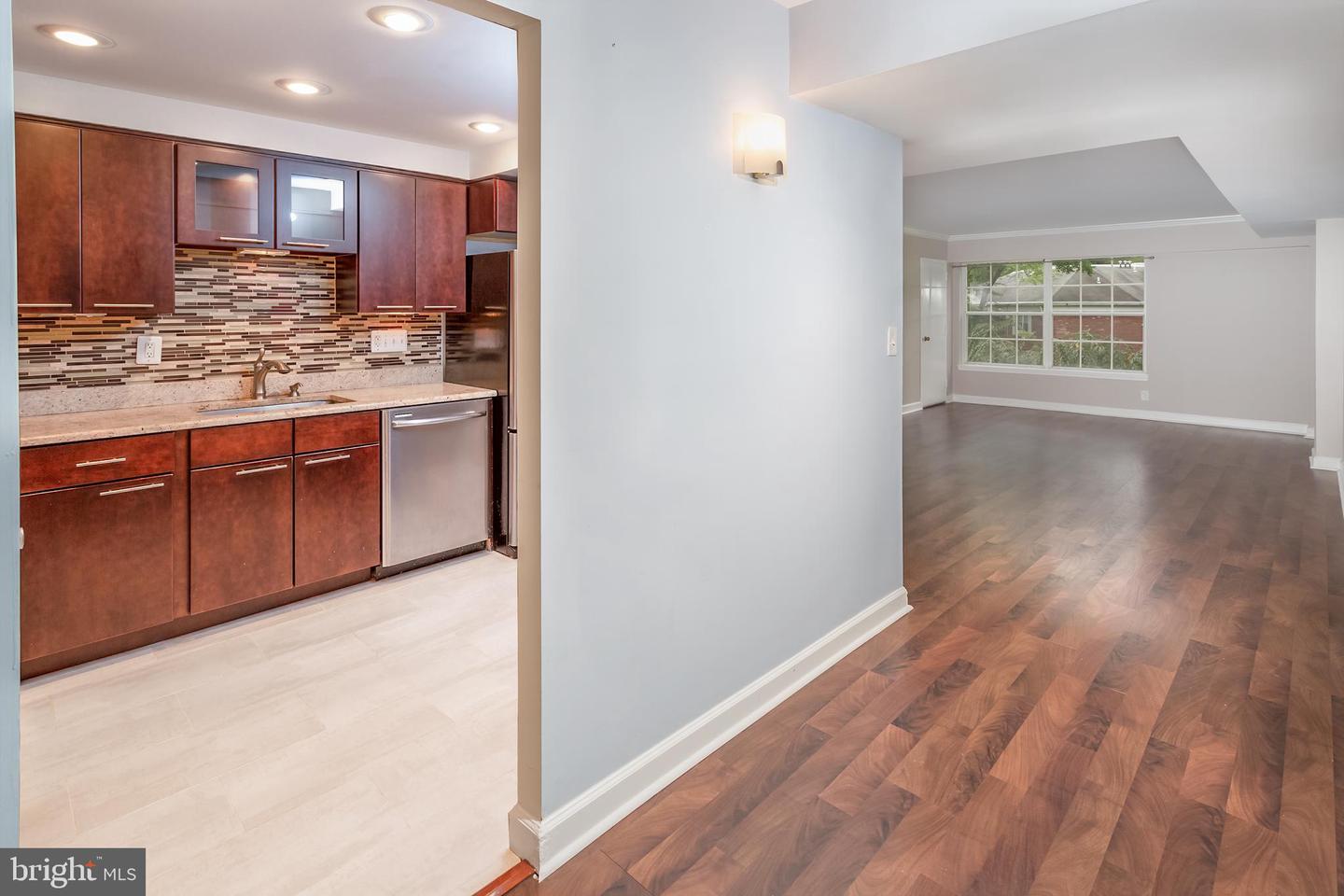 7621 TREMAYNE PL #210, MCLEAN, Virginia 22102, 1 Bedroom Bedrooms, ,1 BathroomBathrooms,Residential,For sale,7621 TREMAYNE PL #210,VAFX2265568 MLS # VAFX2265568