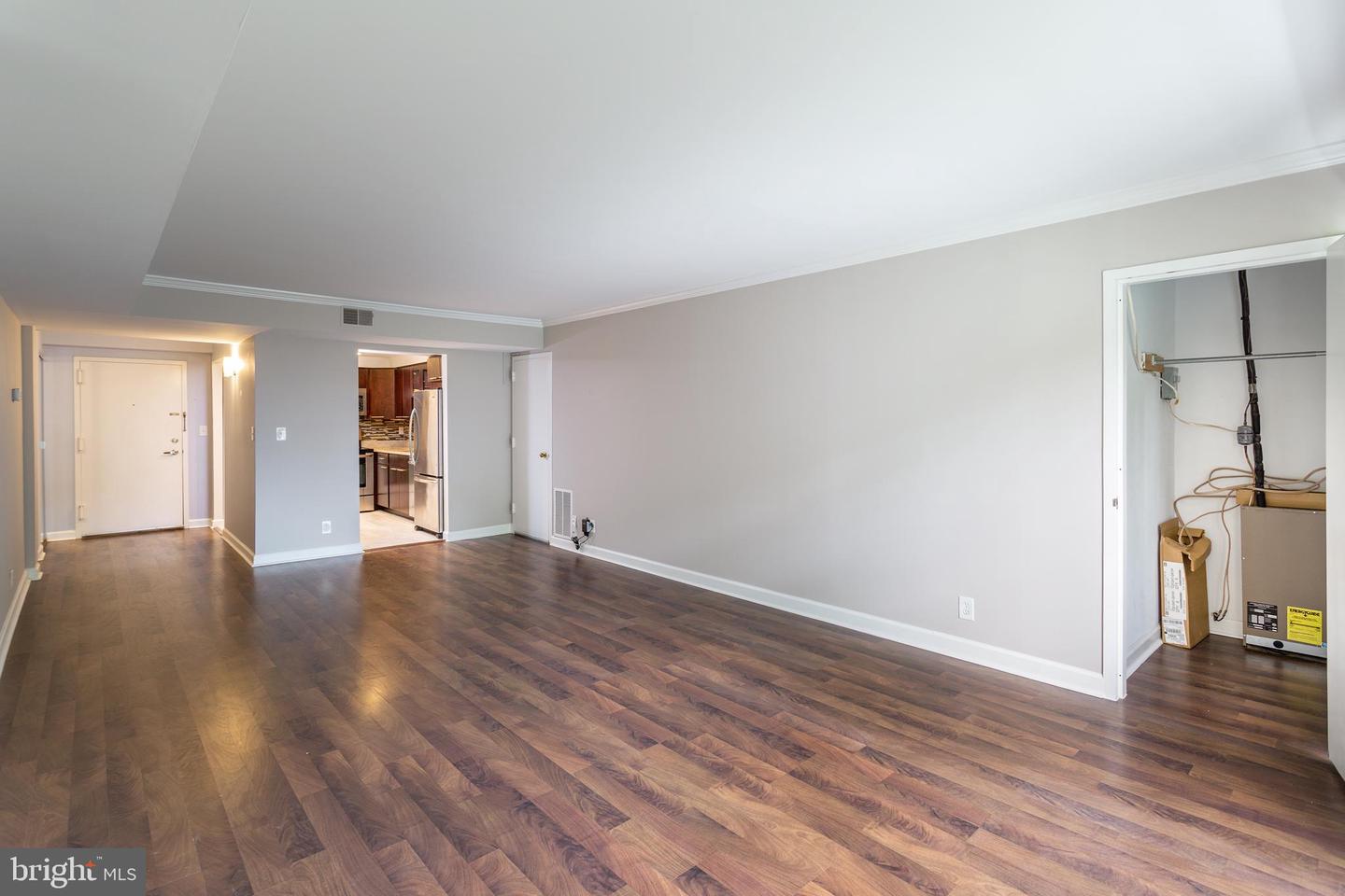 7621 TREMAYNE PL #210, MCLEAN, Virginia 22102, 1 Bedroom Bedrooms, ,1 BathroomBathrooms,Residential,For sale,7621 TREMAYNE PL #210,VAFX2265568 MLS # VAFX2265568