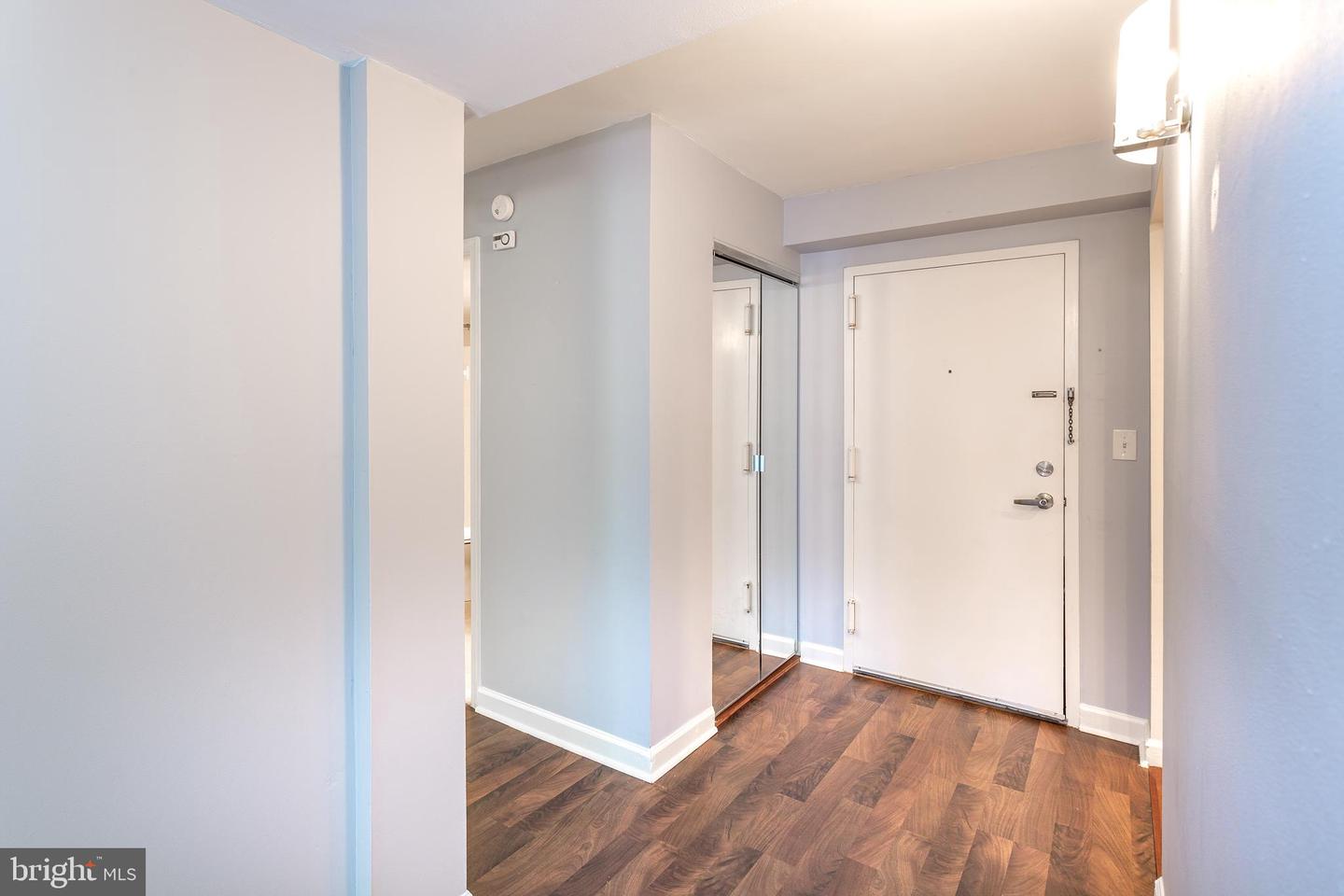 7621 TREMAYNE PL #210, MCLEAN, Virginia 22102, 1 Bedroom Bedrooms, ,1 BathroomBathrooms,Residential,For sale,7621 TREMAYNE PL #210,VAFX2265568 MLS # VAFX2265568