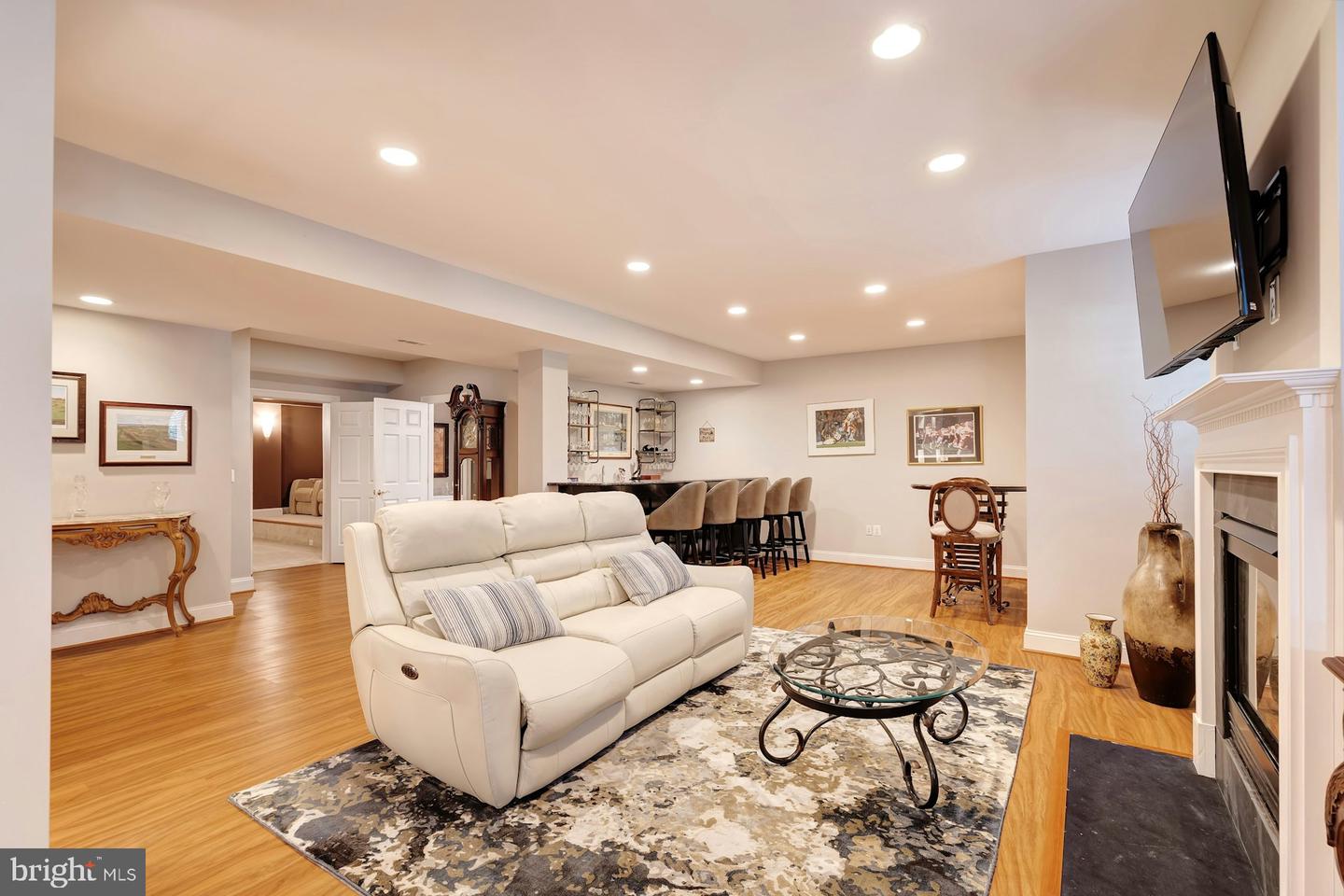 15236 WEISKOPF CT, HAYMARKET, Virginia 20169, 2 Bedrooms Bedrooms, ,3 BathroomsBathrooms,Residential,For sale,15236 WEISKOPF CT,VAPW2103616 MLS # VAPW2103616