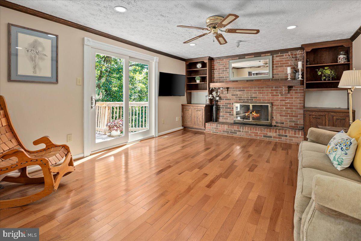 8461 RUSHING CREEK CT, SPRINGFIELD, Virginia 22153, 4 Bedrooms Bedrooms, ,2 BathroomsBathrooms,Residential,For sale,8461 RUSHING CREEK CT,VAFX2265958 MLS # VAFX2265958