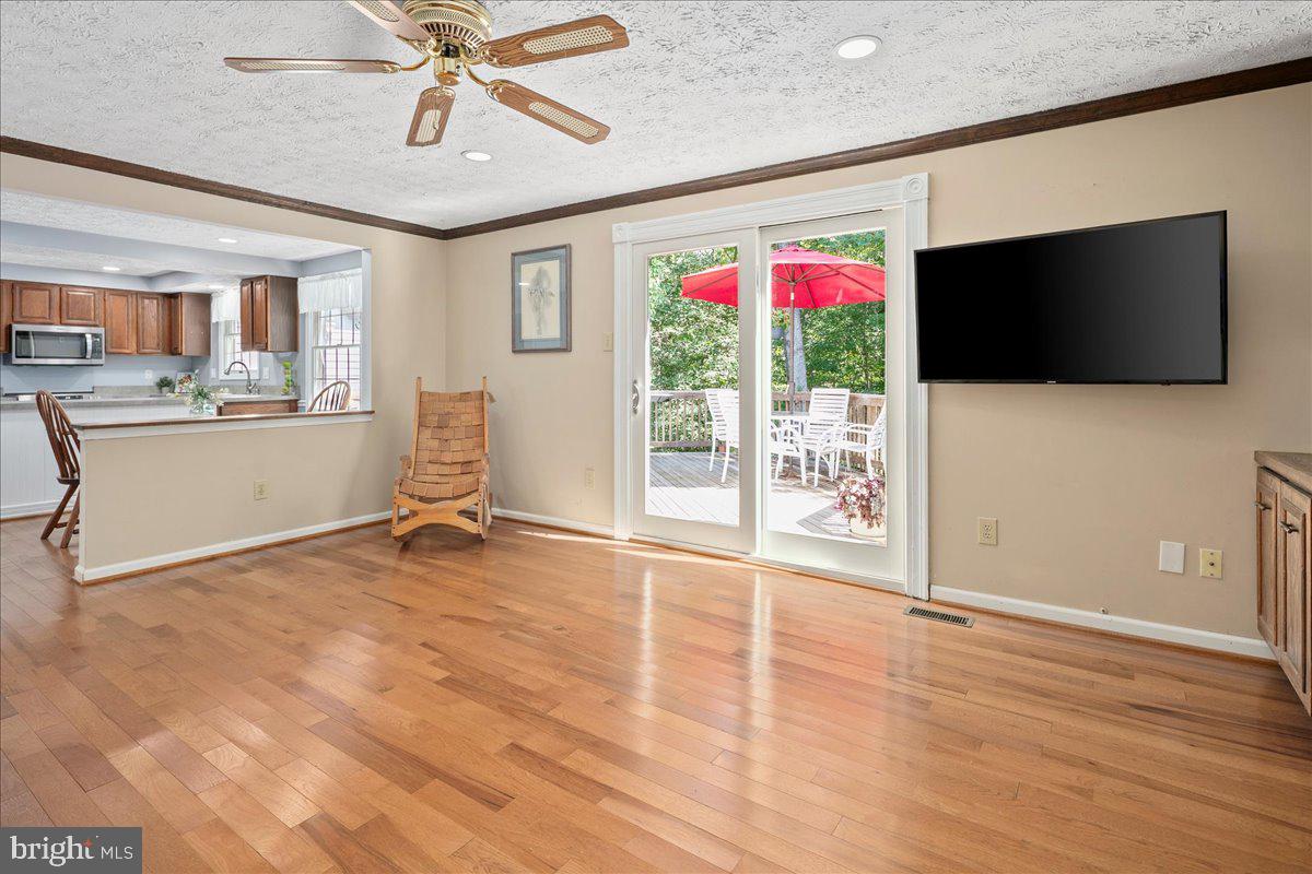 8461 RUSHING CREEK CT, SPRINGFIELD, Virginia 22153, 4 Bedrooms Bedrooms, ,2 BathroomsBathrooms,Residential,For sale,8461 RUSHING CREEK CT,VAFX2265958 MLS # VAFX2265958