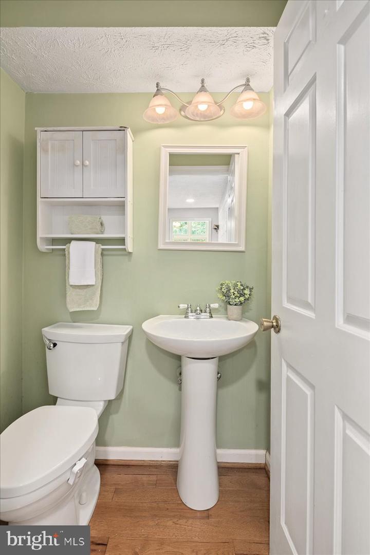 8461 RUSHING CREEK CT, SPRINGFIELD, Virginia 22153, 4 Bedrooms Bedrooms, ,2 BathroomsBathrooms,Residential,For sale,8461 RUSHING CREEK CT,VAFX2265958 MLS # VAFX2265958