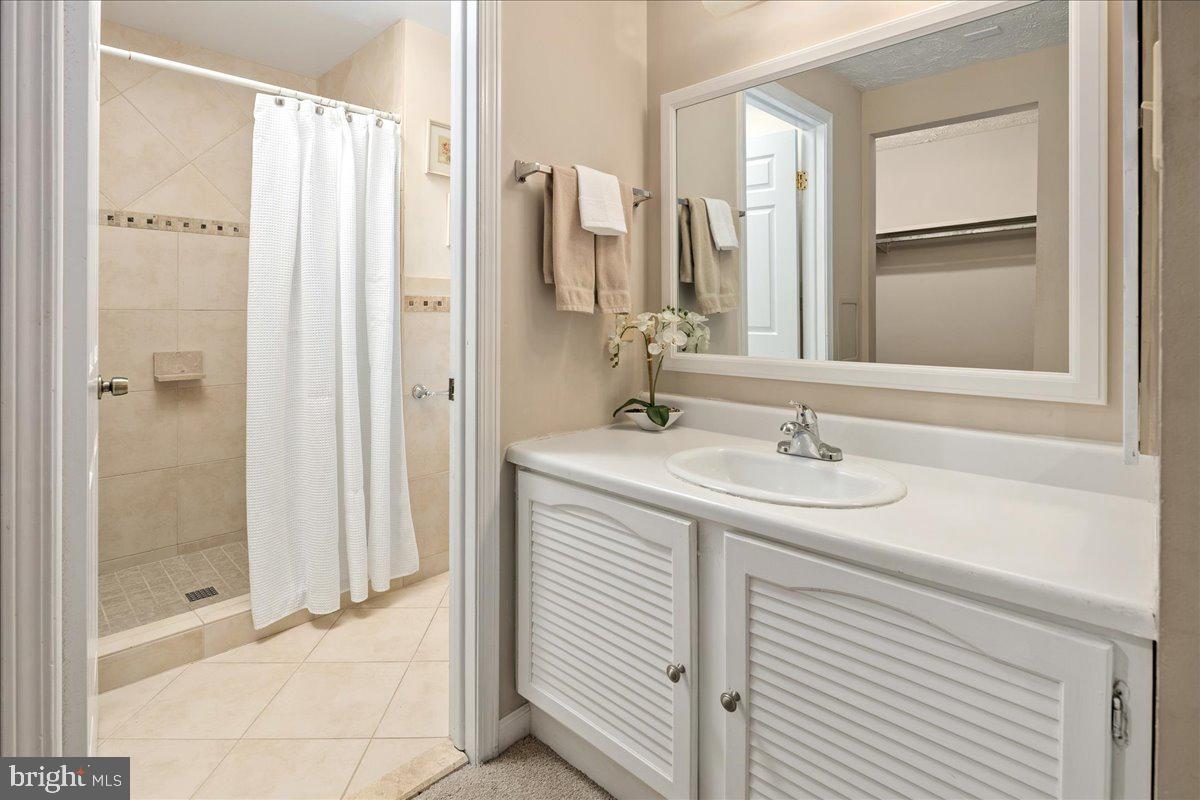 8461 RUSHING CREEK CT, SPRINGFIELD, Virginia 22153, 4 Bedrooms Bedrooms, ,2 BathroomsBathrooms,Residential,For sale,8461 RUSHING CREEK CT,VAFX2265958 MLS # VAFX2265958