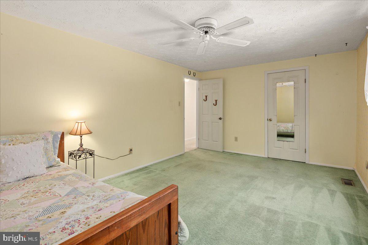 8461 RUSHING CREEK CT, SPRINGFIELD, Virginia 22153, 4 Bedrooms Bedrooms, ,2 BathroomsBathrooms,Residential,For sale,8461 RUSHING CREEK CT,VAFX2265958 MLS # VAFX2265958