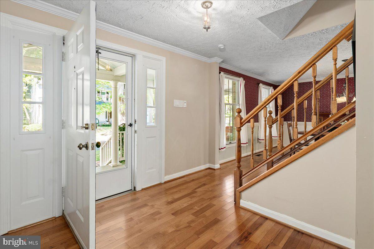8461 RUSHING CREEK CT, SPRINGFIELD, Virginia 22153, 4 Bedrooms Bedrooms, ,2 BathroomsBathrooms,Residential,For sale,8461 RUSHING CREEK CT,VAFX2265958 MLS # VAFX2265958