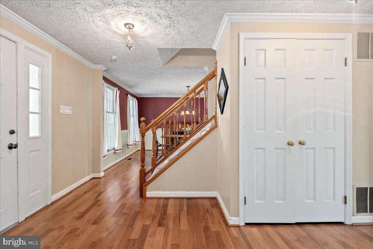 8461 RUSHING CREEK CT, SPRINGFIELD, Virginia 22153, 4 Bedrooms Bedrooms, ,2 BathroomsBathrooms,Residential,For sale,8461 RUSHING CREEK CT,VAFX2265958 MLS # VAFX2265958