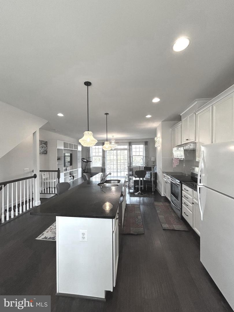 8429 GIRVAN CT, MANASSAS, Virginia 20109, 4 Bedrooms Bedrooms, ,3 BathroomsBathrooms,Residential,For sale,8429 GIRVAN CT,VAPW2103684 MLS # VAPW2103684