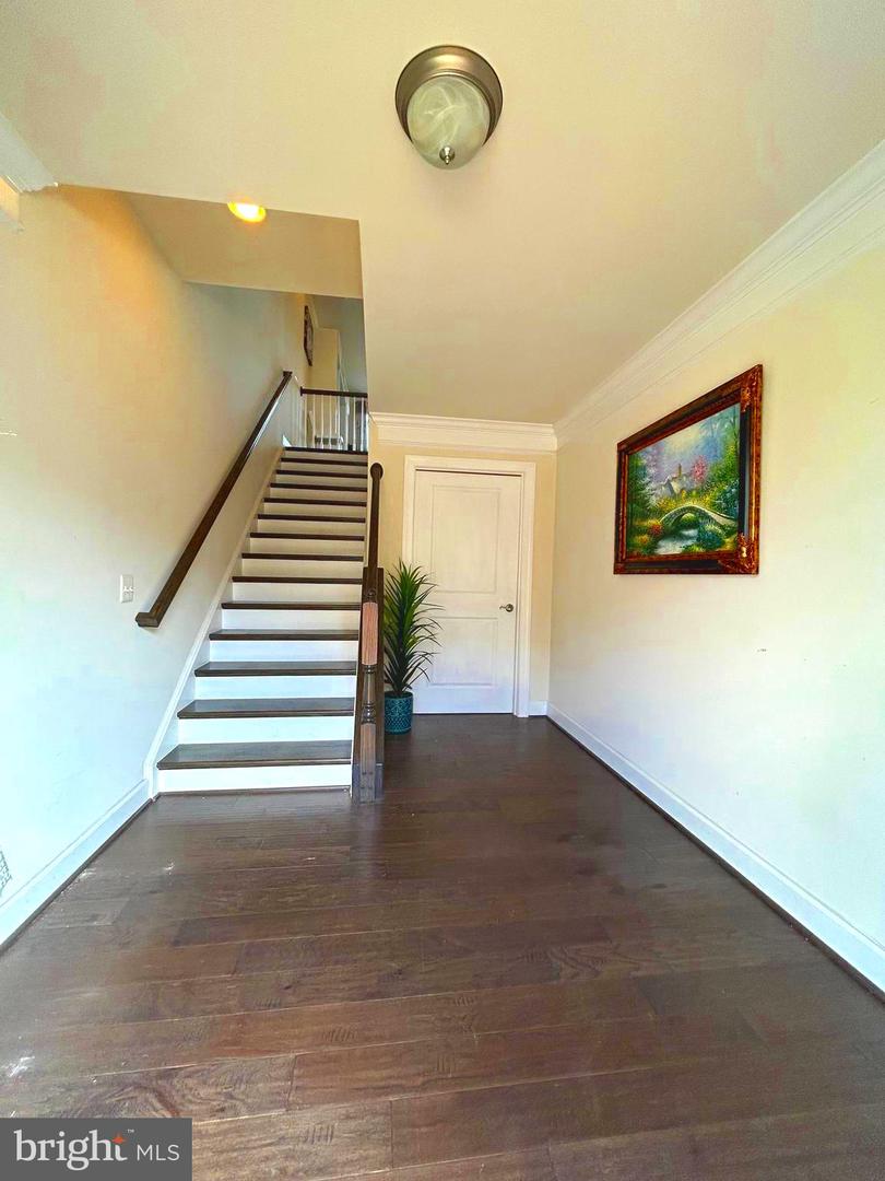 8429 GIRVAN CT, MANASSAS, Virginia 20109, 4 Bedrooms Bedrooms, ,3 BathroomsBathrooms,Residential,For sale,8429 GIRVAN CT,VAPW2103684 MLS # VAPW2103684
