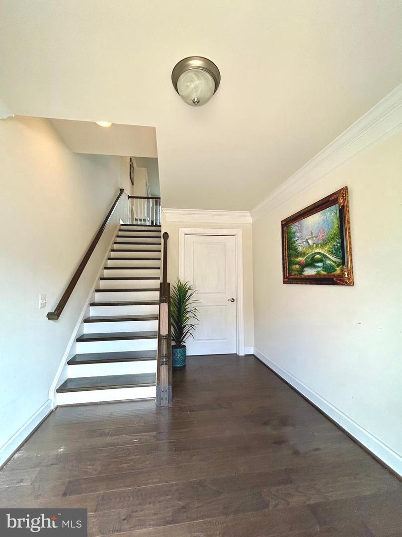 8429 GIRVAN CT, MANASSAS, Virginia 20109, 4 Bedrooms Bedrooms, ,3 BathroomsBathrooms,Residential,For sale,8429 GIRVAN CT,VAPW2103684 MLS # VAPW2103684