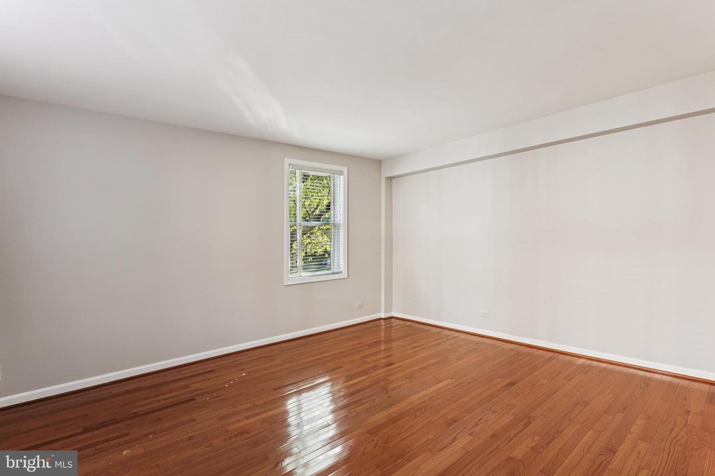 110 N GEORGE MASON DR #110-3, ARLINGTON, Virginia 22203, 1 Bedroom Bedrooms, ,1 BathroomBathrooms,Residential,For sale,110 N GEORGE MASON DR #110-3,VAAR2063464 MLS # VAAR2063464