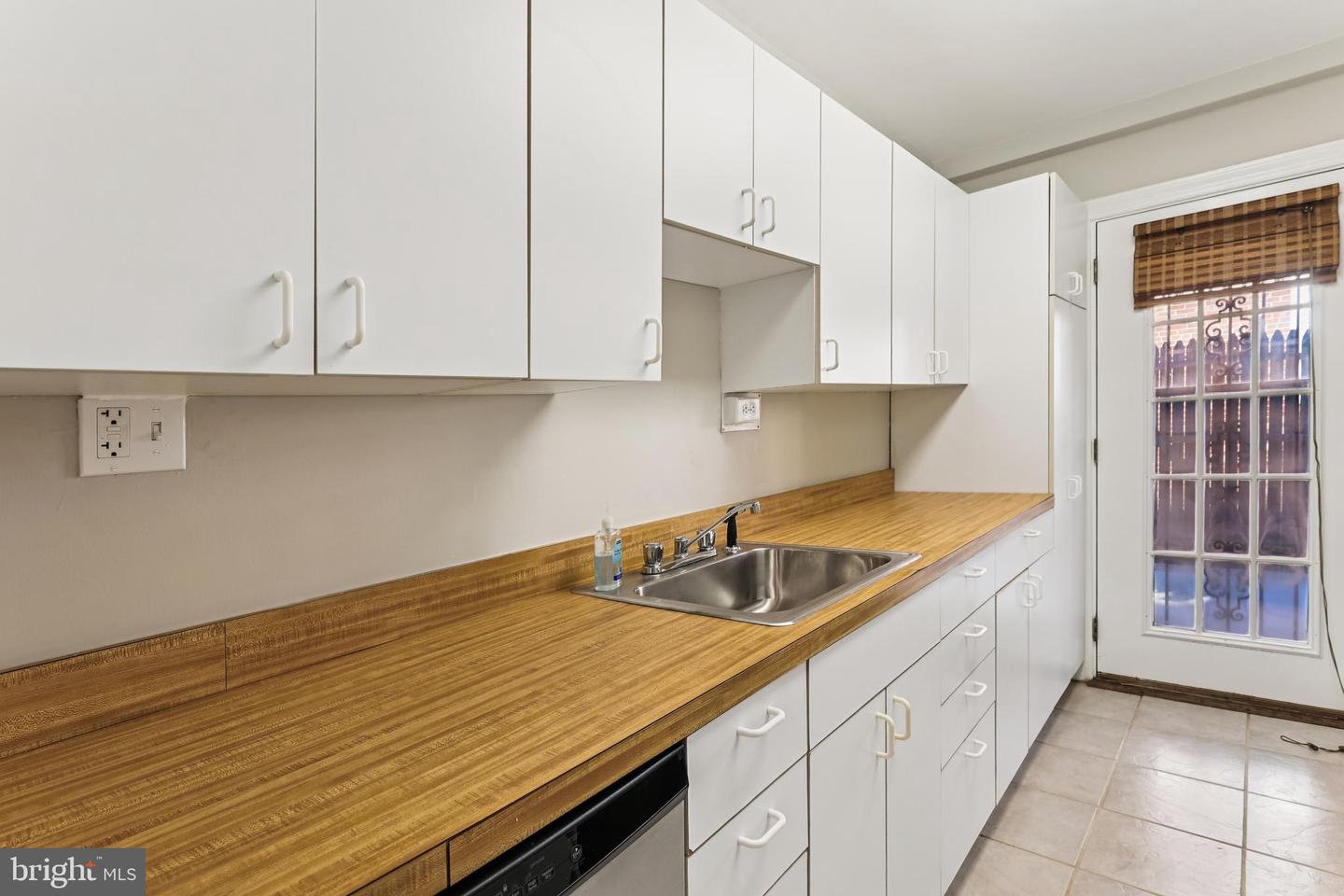110 N GEORGE MASON DR #110-3, ARLINGTON, Virginia 22203, 1 Bedroom Bedrooms, ,1 BathroomBathrooms,Residential,For sale,110 N GEORGE MASON DR #110-3,VAAR2063464 MLS # VAAR2063464