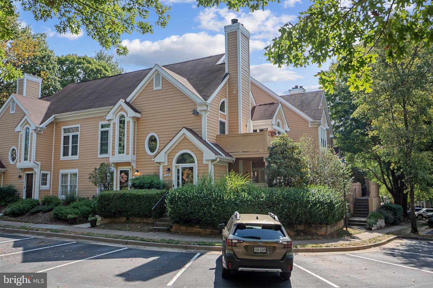 1532 CHURCH HILL PL, RESTON, Virginia 20194, 2 Bedrooms Bedrooms, ,2 BathroomsBathrooms,Residential,For sale,1532 CHURCH HILL PL,VAFX2266866 MLS # VAFX2266866