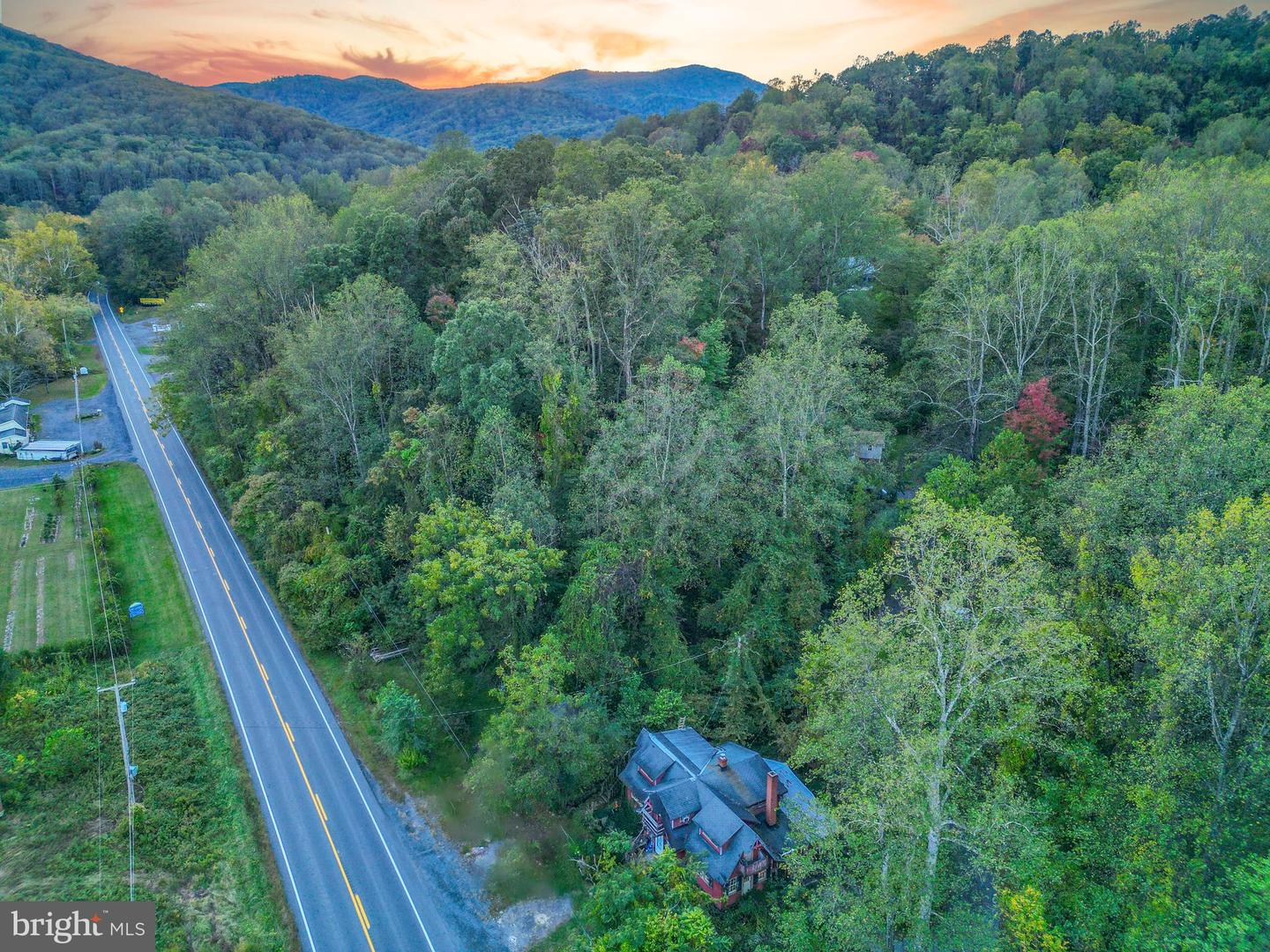 11727 LEE HWY, SPERRYVILLE, Virginia 22740, 5 Bedrooms Bedrooms, ,3 BathroomsBathrooms,Residential,For sale,11727 LEE HWY,VARP2002260 MLS # VARP2002260