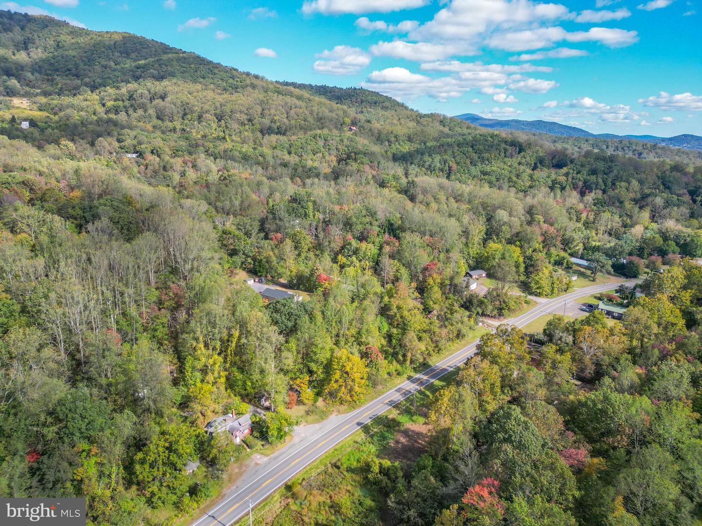 11727 LEE HWY, SPERRYVILLE, Virginia 22740, 5 Bedrooms Bedrooms, ,3 BathroomsBathrooms,Residential,For sale,11727 LEE HWY,VARP2002260 MLS # VARP2002260