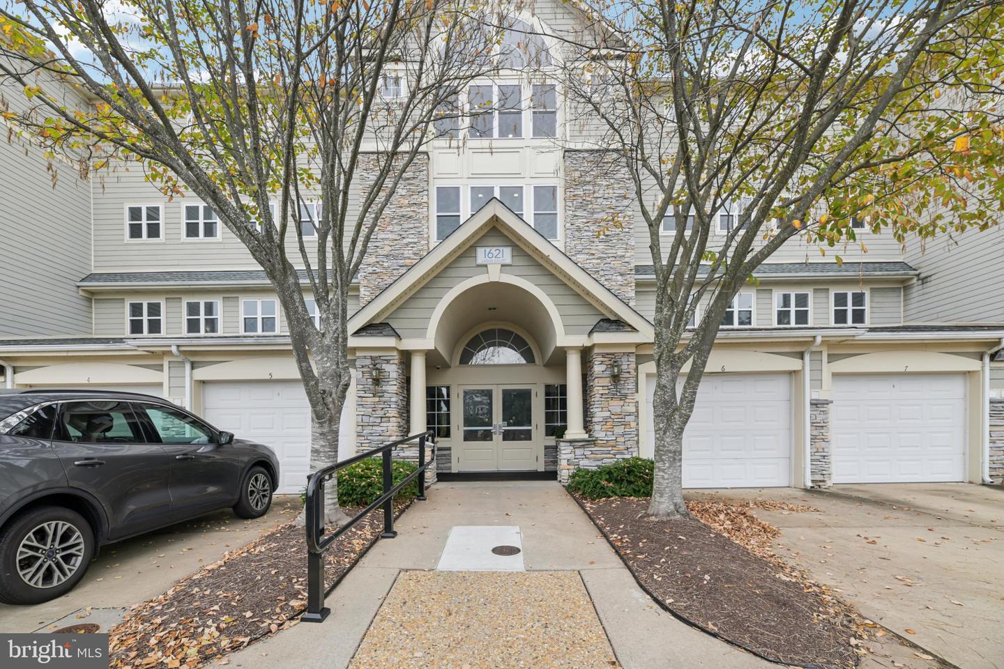 1621 LADUE CT #207, WOODBRIDGE, Virginia 22191, 2 Bedrooms Bedrooms, ,2 BathroomsBathrooms,Residential,For sale,1621 LADUE CT #207,VAPW2104036 MLS # VAPW2104036