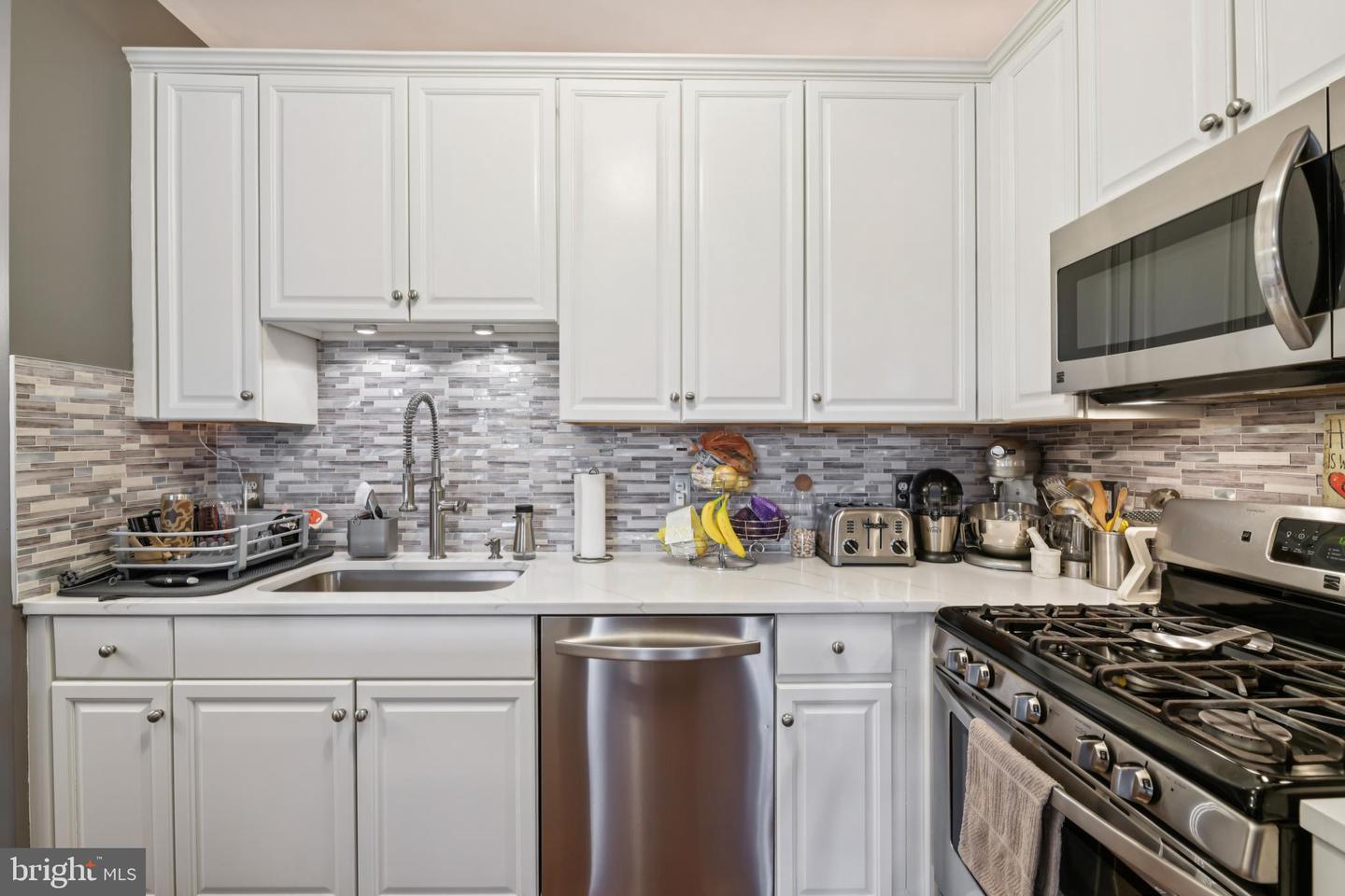 1621 LADUE CT #207, WOODBRIDGE, Virginia 22191, 2 Bedrooms Bedrooms, ,2 BathroomsBathrooms,Residential,For sale,1621 LADUE CT #207,VAPW2104036 MLS # VAPW2104036
