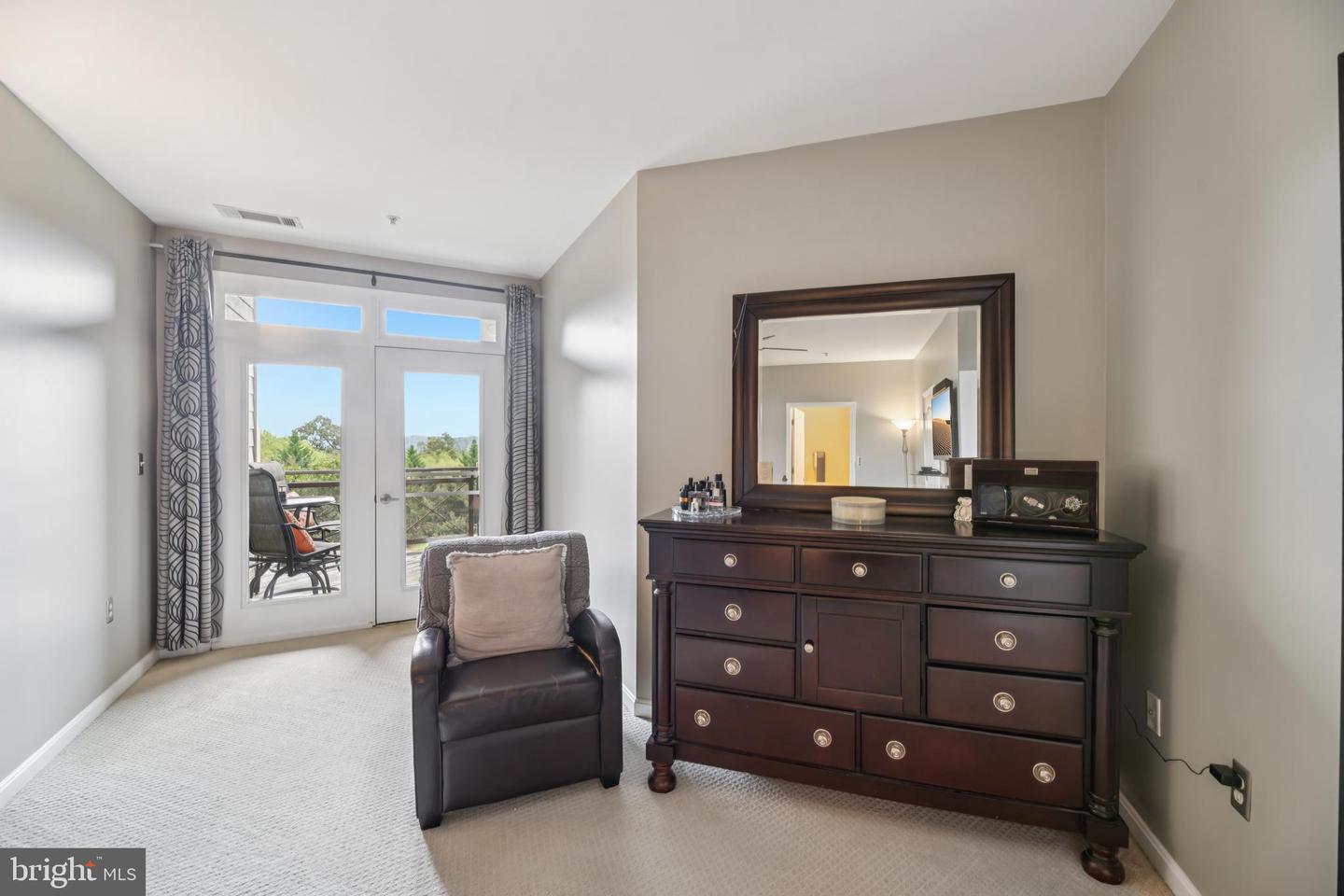 1621 LADUE CT #207, WOODBRIDGE, Virginia 22191, 2 Bedrooms Bedrooms, ,2 BathroomsBathrooms,Residential,For sale,1621 LADUE CT #207,VAPW2104036 MLS # VAPW2104036