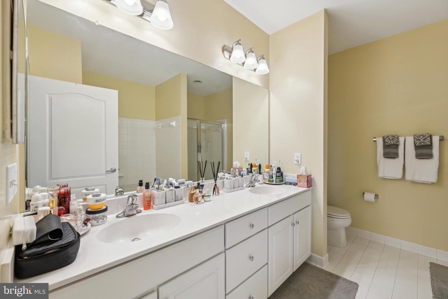 1621 LADUE CT #207, WOODBRIDGE, Virginia 22191, 2 Bedrooms Bedrooms, ,2 BathroomsBathrooms,Residential,For sale,1621 LADUE CT #207,VAPW2104036 MLS # VAPW2104036