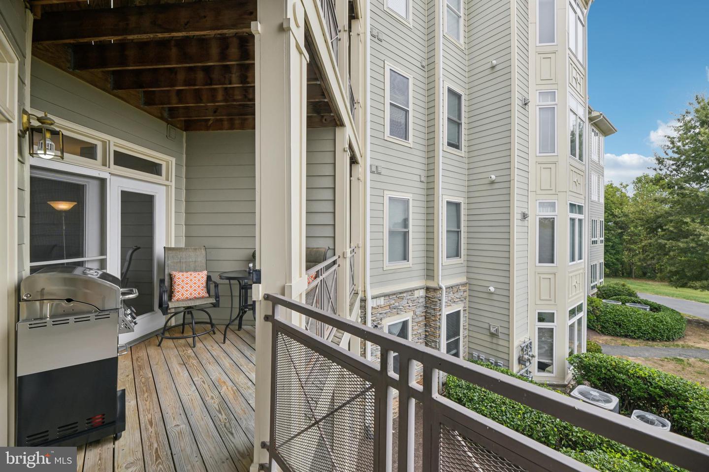 1621 LADUE CT #207, WOODBRIDGE, Virginia 22191, 2 Bedrooms Bedrooms, ,2 BathroomsBathrooms,Residential,For sale,1621 LADUE CT #207,VAPW2104036 MLS # VAPW2104036