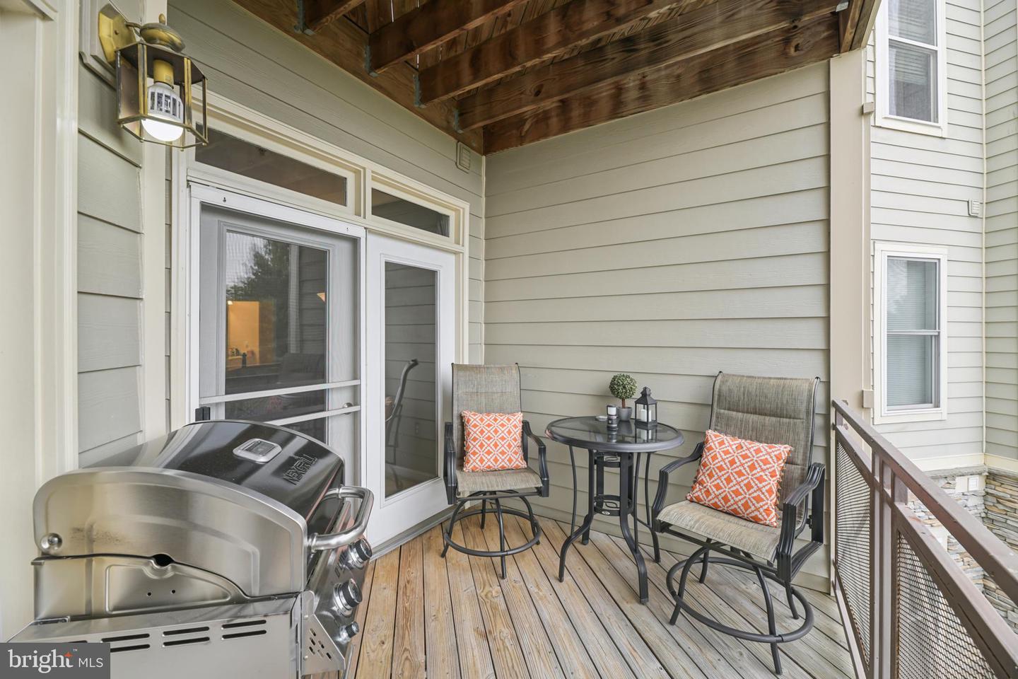 1621 LADUE CT #207, WOODBRIDGE, Virginia 22191, 2 Bedrooms Bedrooms, ,2 BathroomsBathrooms,Residential,For sale,1621 LADUE CT #207,VAPW2104036 MLS # VAPW2104036