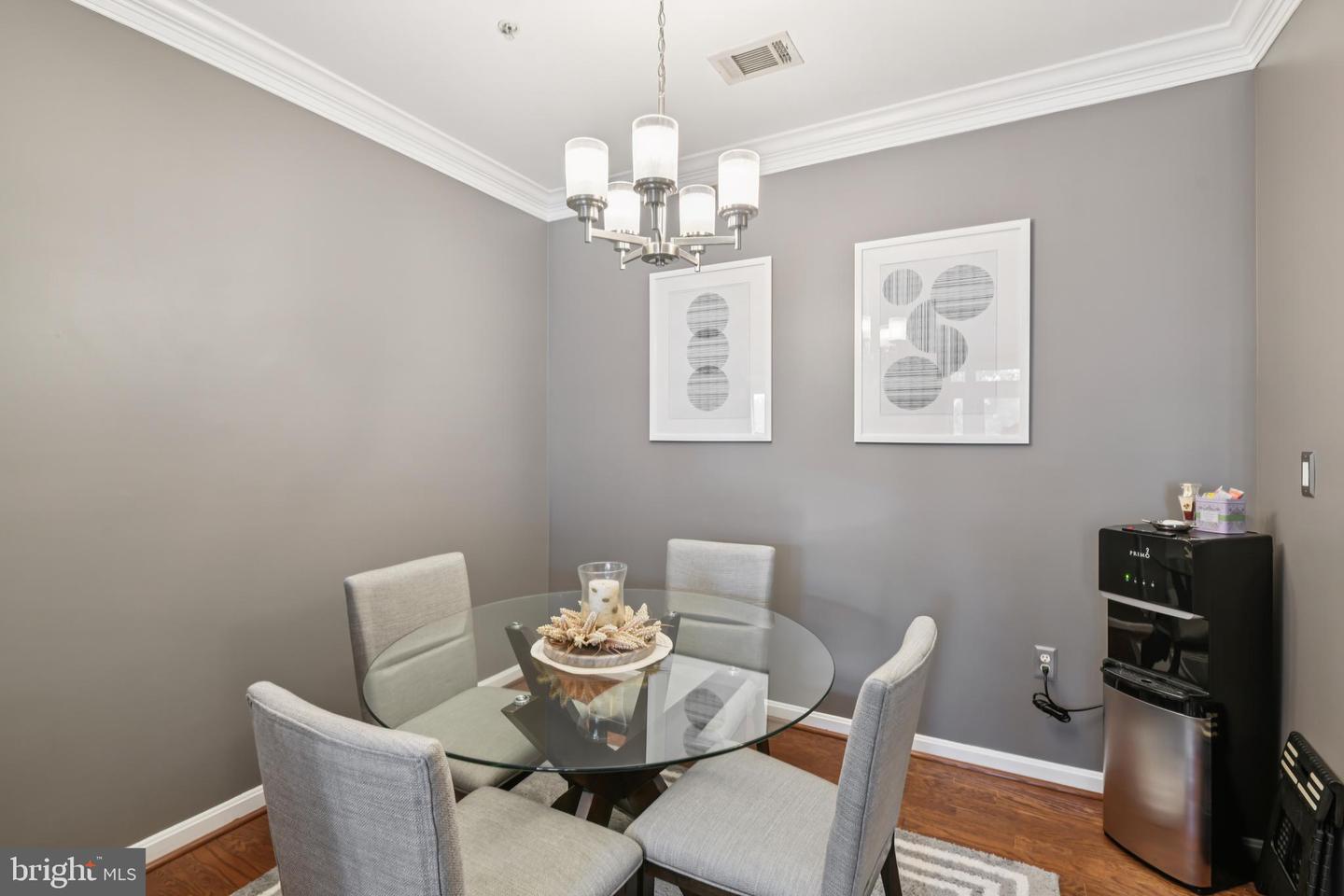 1621 LADUE CT #207, WOODBRIDGE, Virginia 22191, 2 Bedrooms Bedrooms, ,2 BathroomsBathrooms,Residential,For sale,1621 LADUE CT #207,VAPW2104036 MLS # VAPW2104036